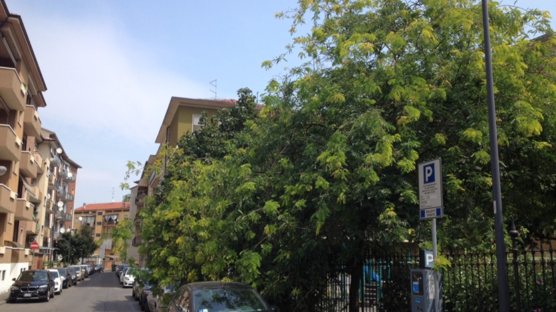 Via Giarelli, due palazzi con venti famiglie senz'acqua per sei giorni