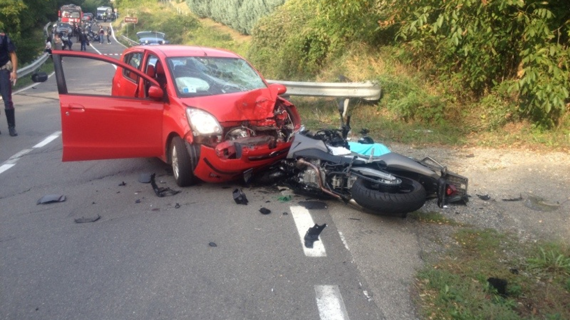 Frontale sulla 45: muore centauro 61enne, grave la compagna