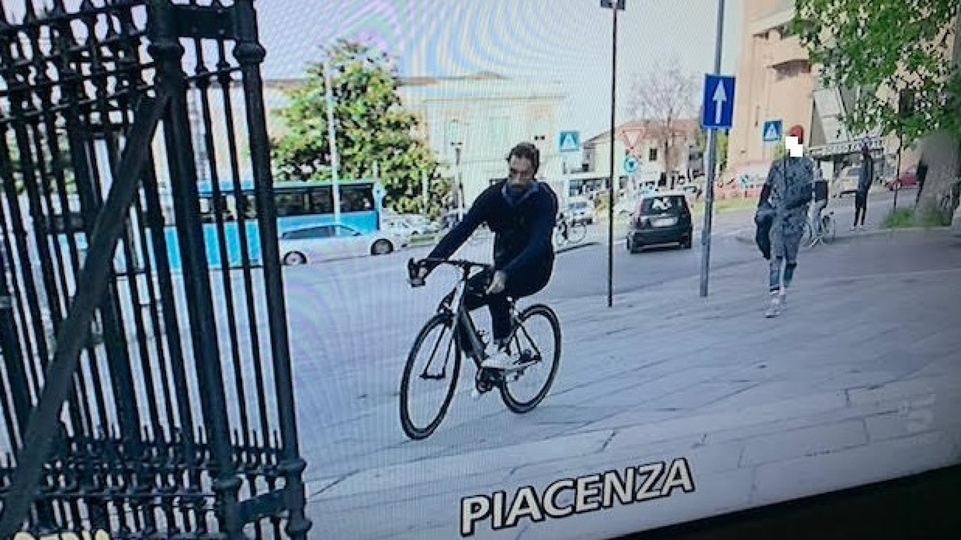 Brumotti di Striscia la Notizia ai Giardini Margherita: intercettato uno spacciatore