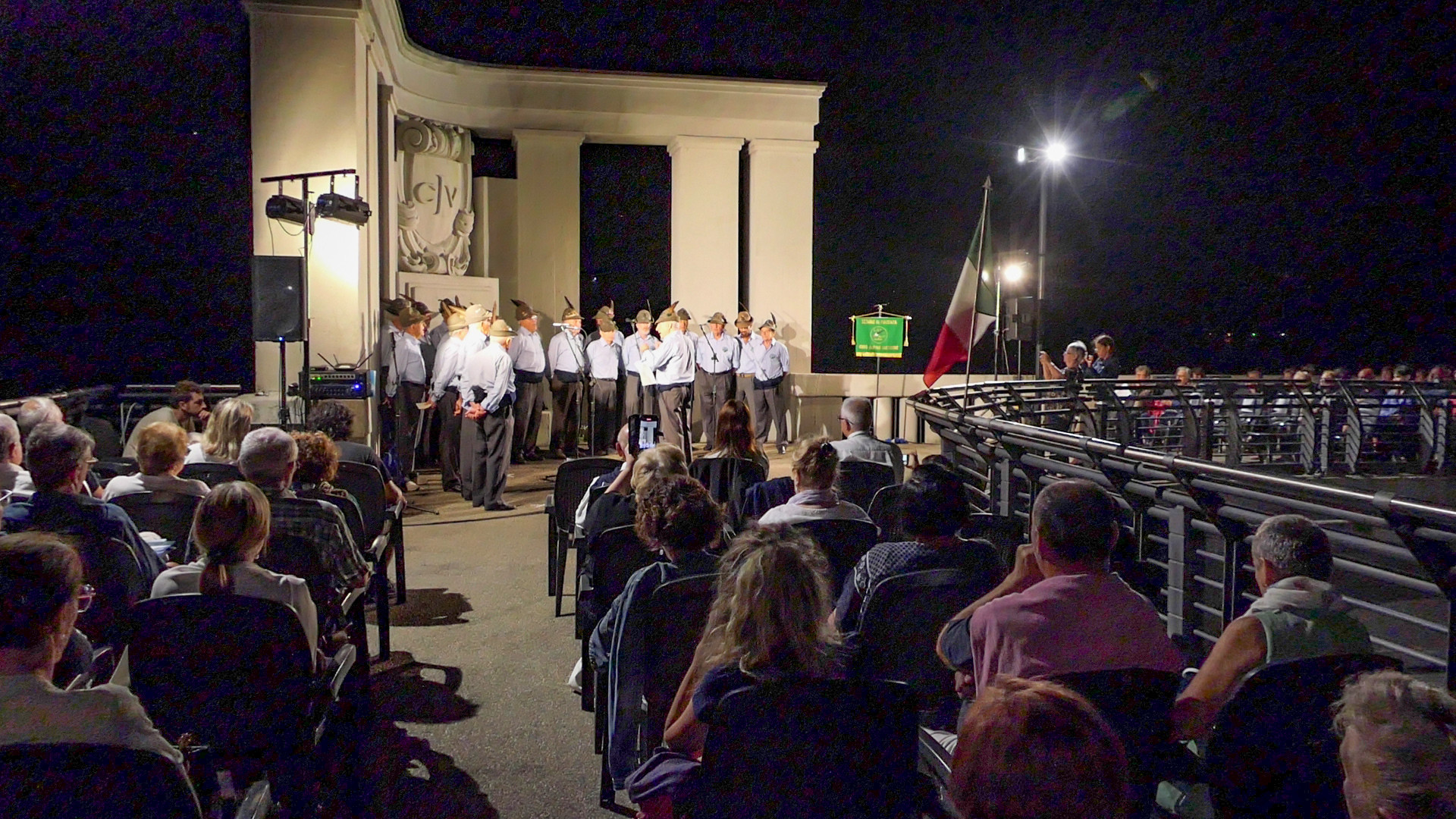 Diga del Molato, emozioni notturne con il coro Ana Valtidone per l'Hospice
