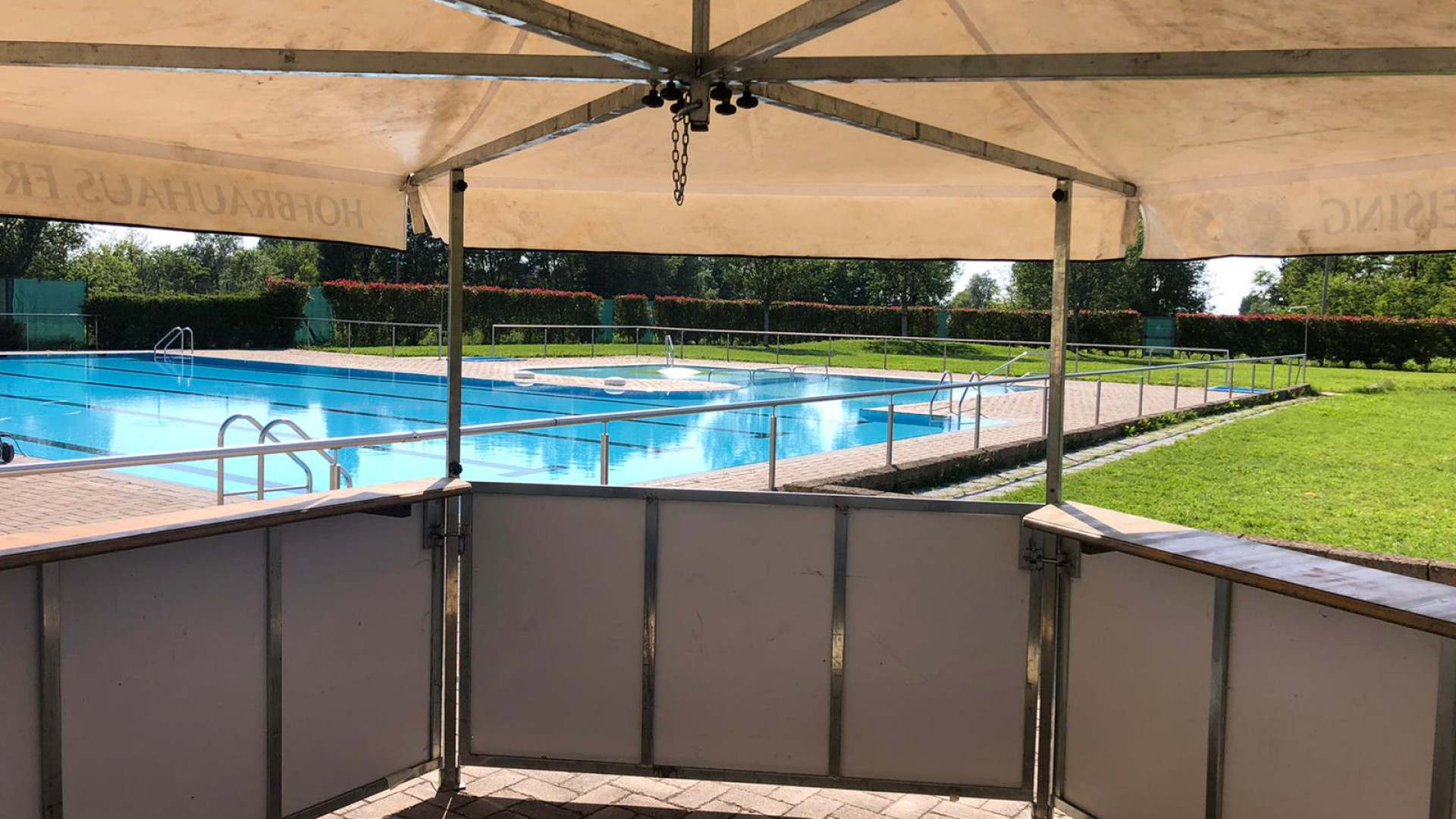 Cadeo, la piscina comunale riapre al pubblico. Sindaco: "Simbolo di sport e relazione"