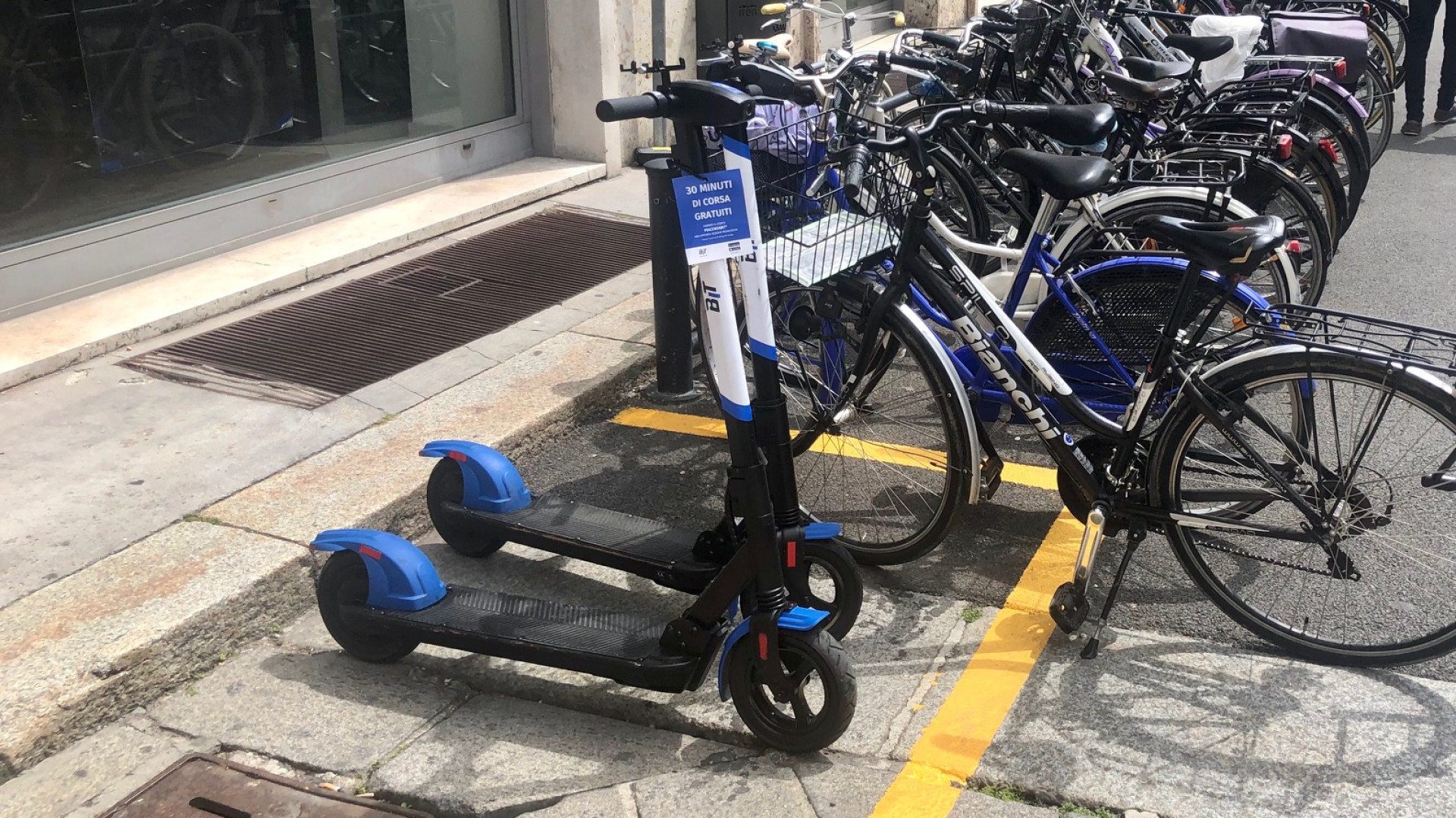 Monopattini elettrici, tremila noleggi nei primi dieci giorni sulle strade di Piacenza