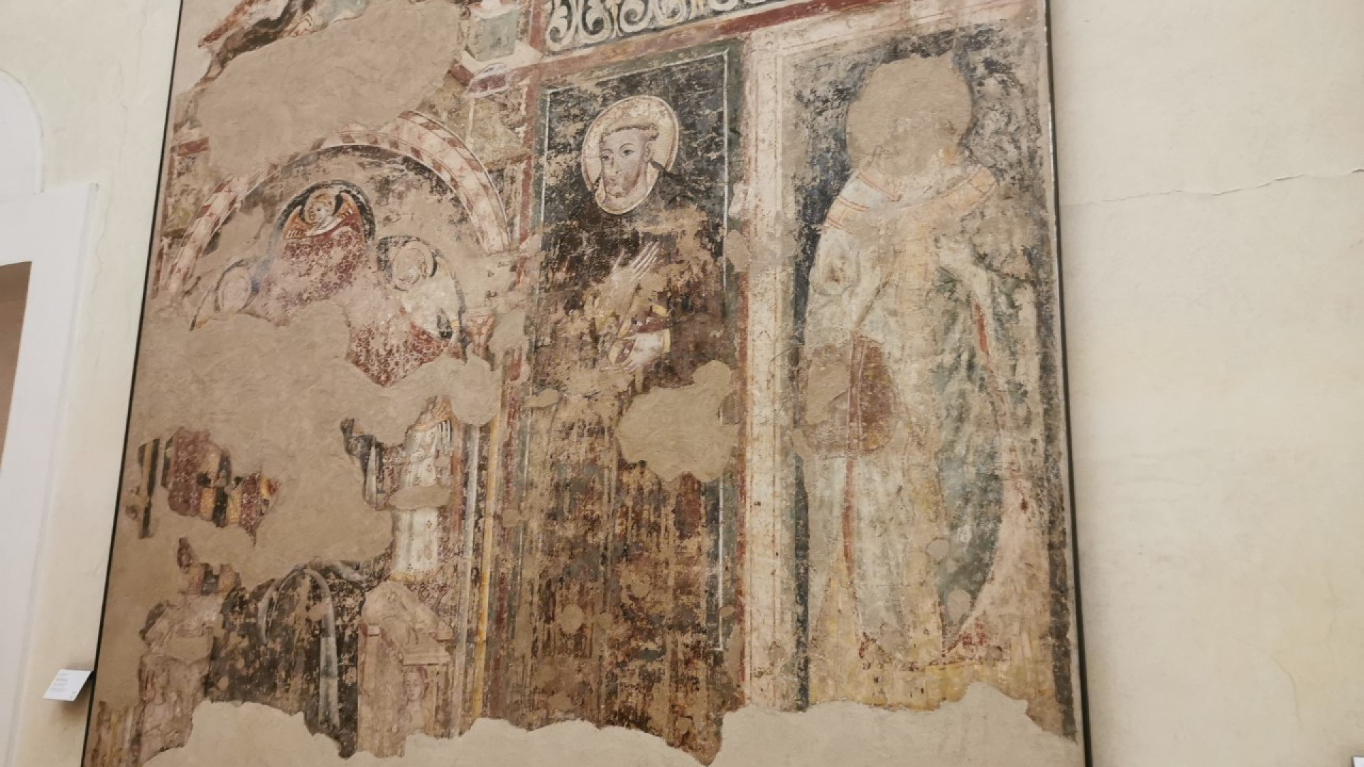 Affreschi di San Lorenzo incantano il pubblico tornato al Farnese