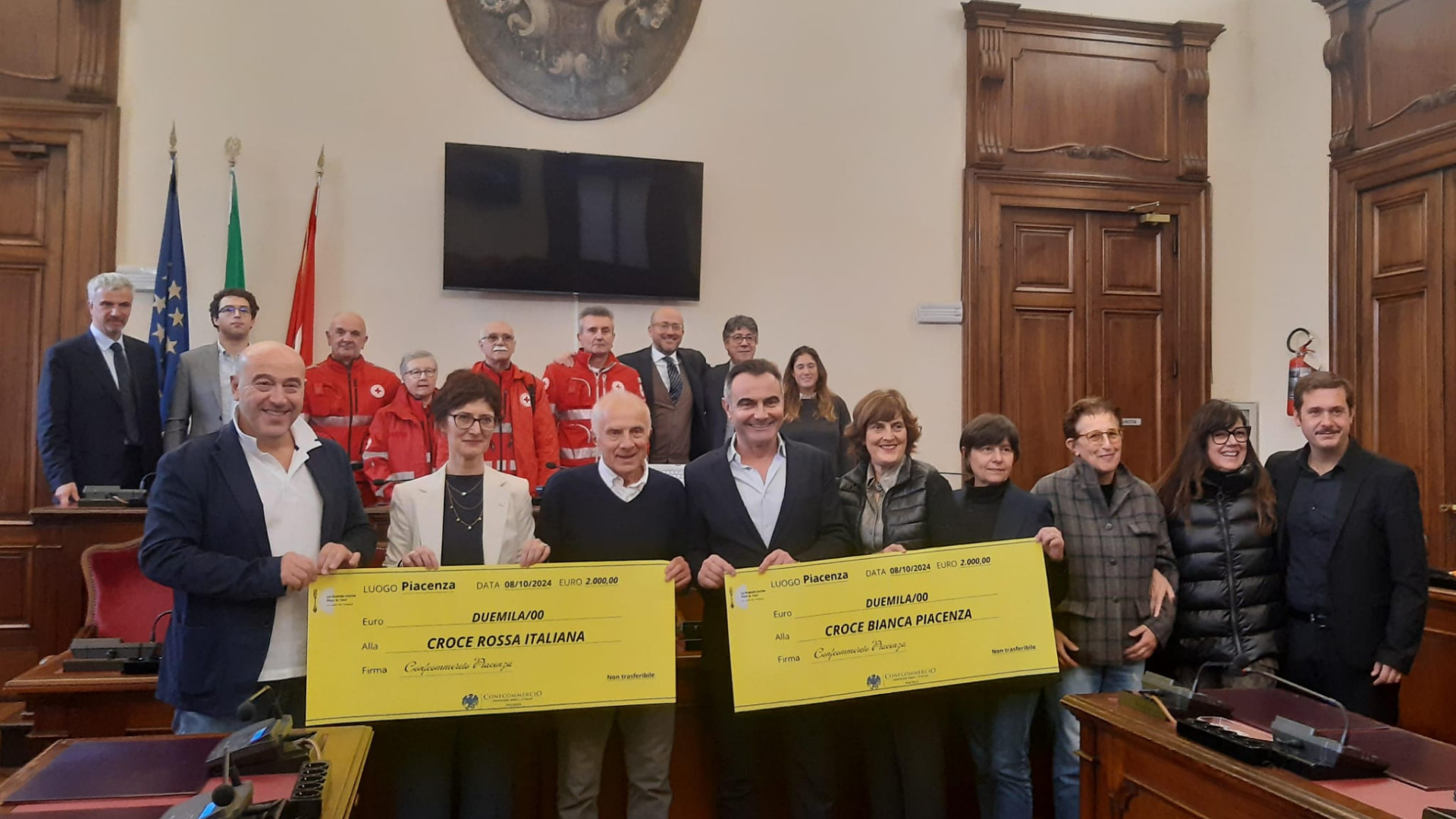Tour de France, dalla cena in giallo 2mila euro a testa a Croce Rossa e Croce Bianca