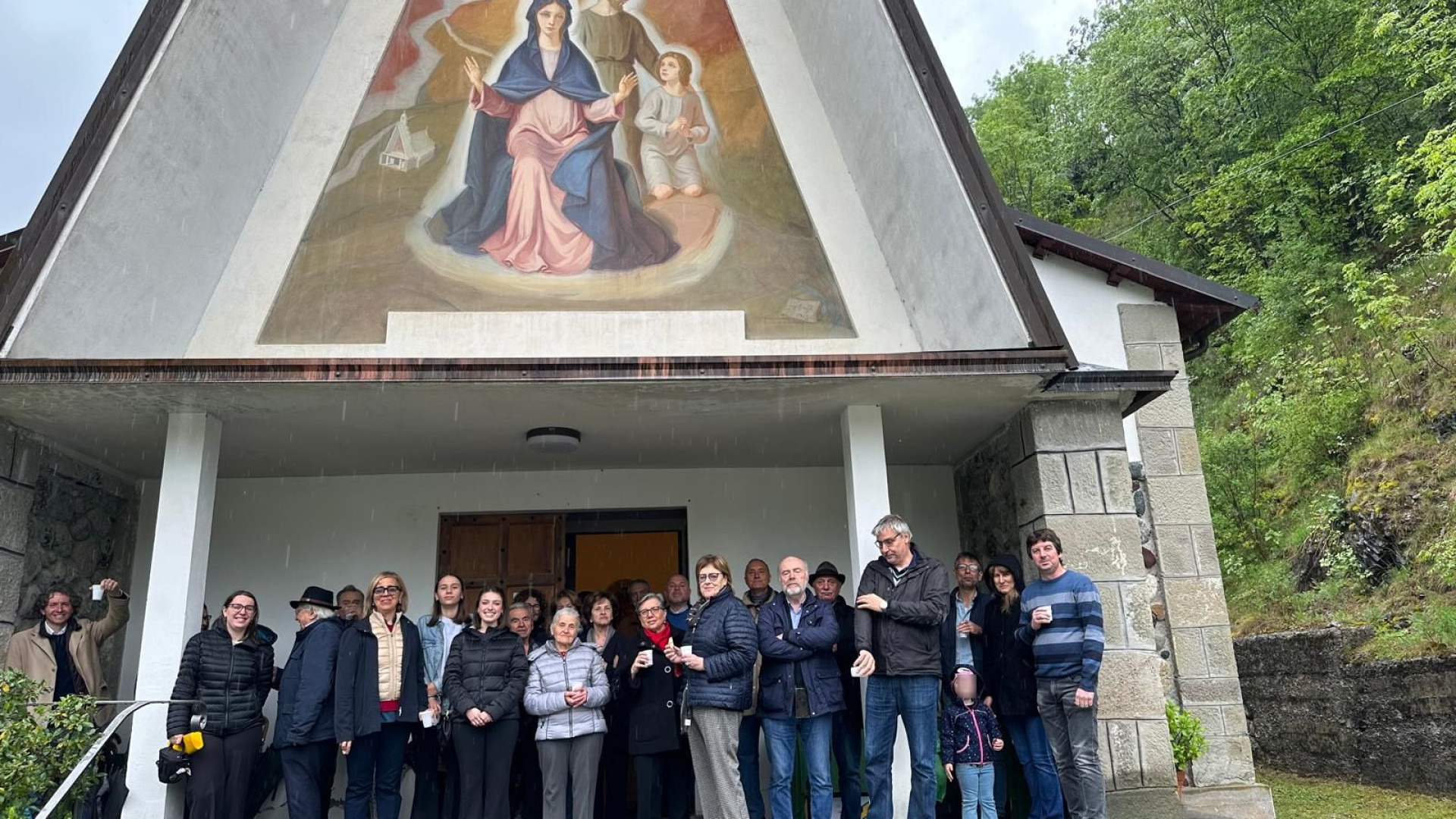 A Salsominore tutta la Val d'Aveto ha festeggiato i sessant'anni della chiesa