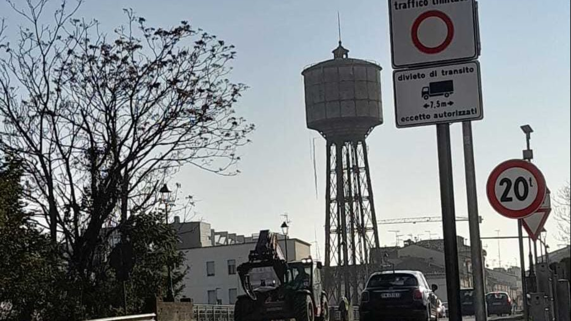 Fiorenzuola, varchi elettronici anti camion: da dicembre scattano le multe