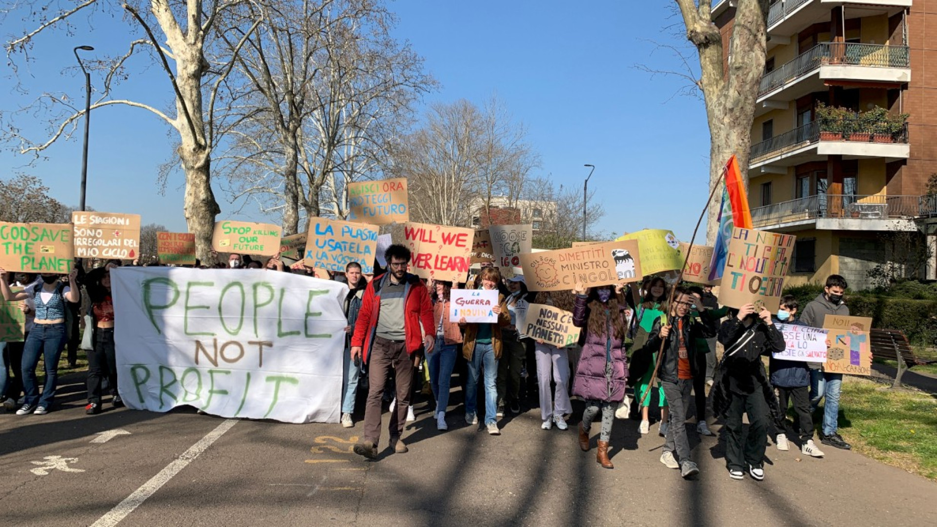 Fridays For Future: "Chiediamo giustizia climatica e cambio radicale"