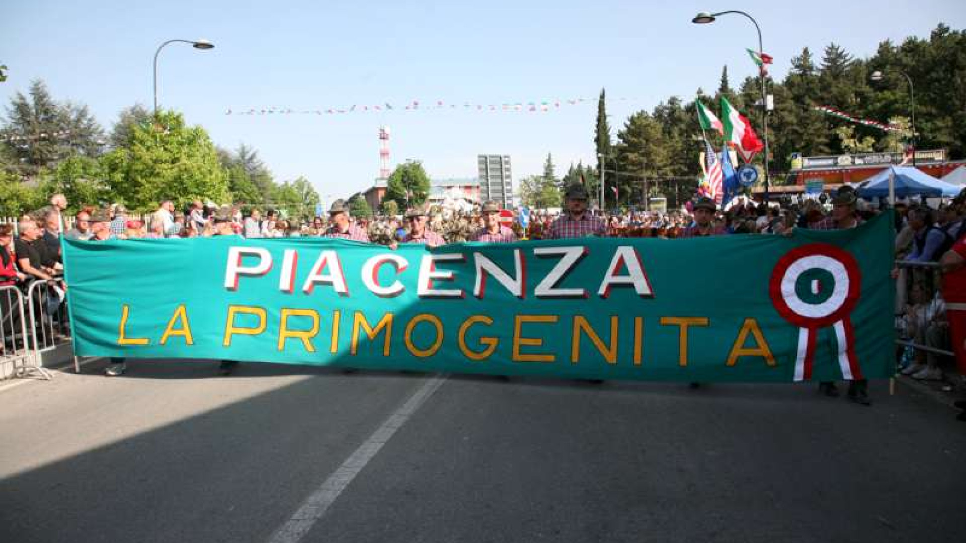 Adunata degli alpini: mille piacentini a Vicenza, 600 alla sfilata di domenica