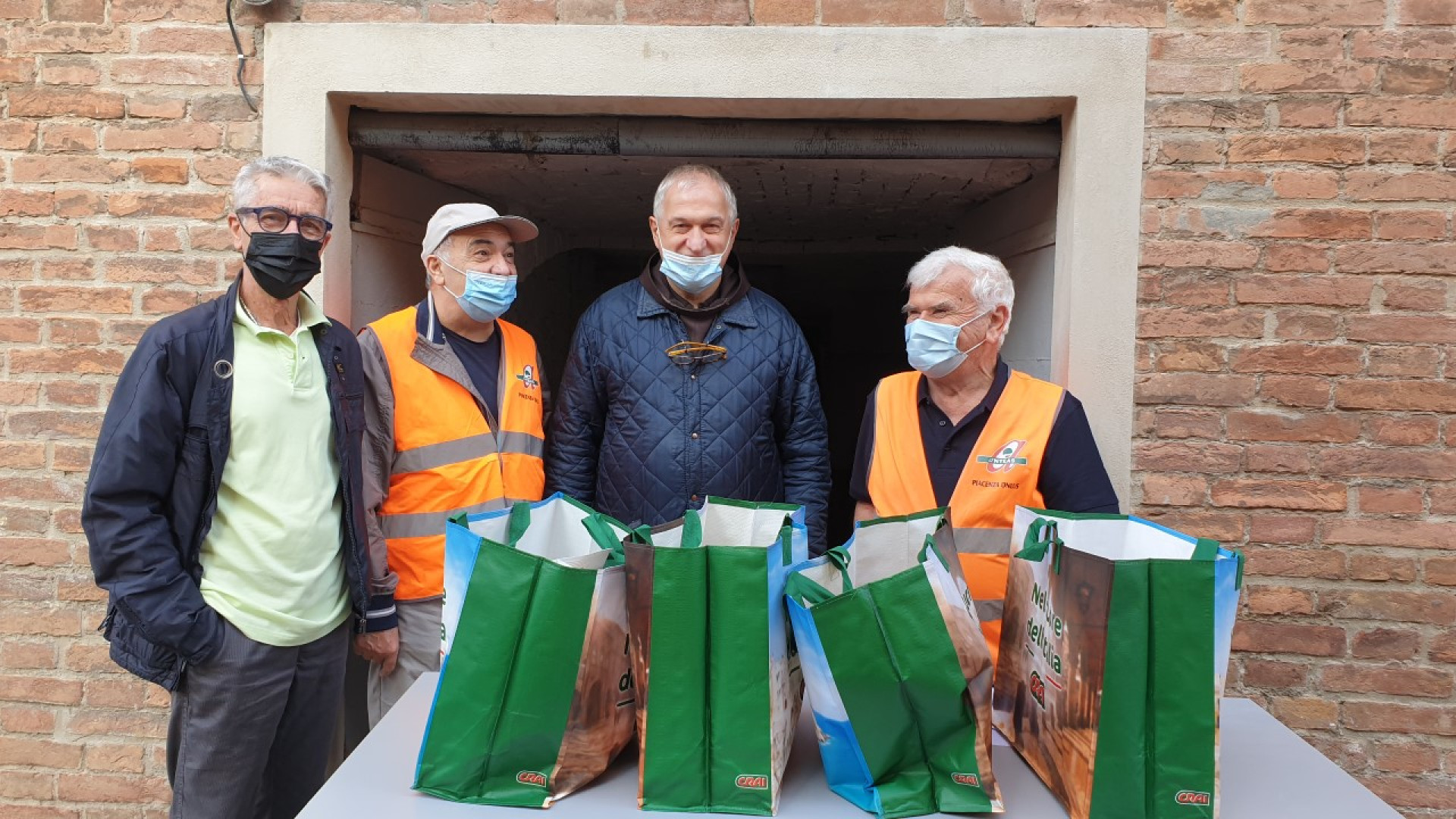 Santa Maria di Campagna, Anteas dona 100 borse spesa a famiglie in difficoltà