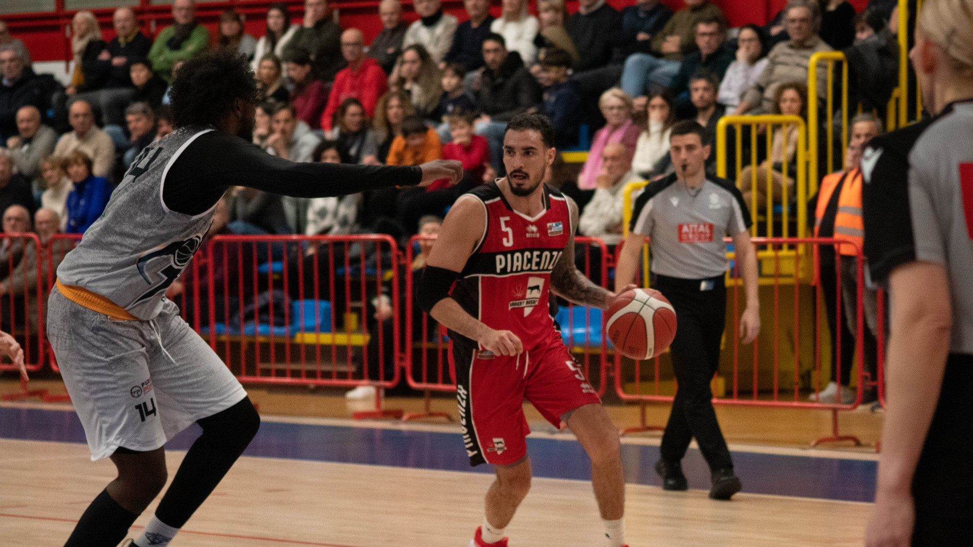 Basket, sconfitte per Bakery e Fiorenzuola: i biancorossi perdono anche Perin