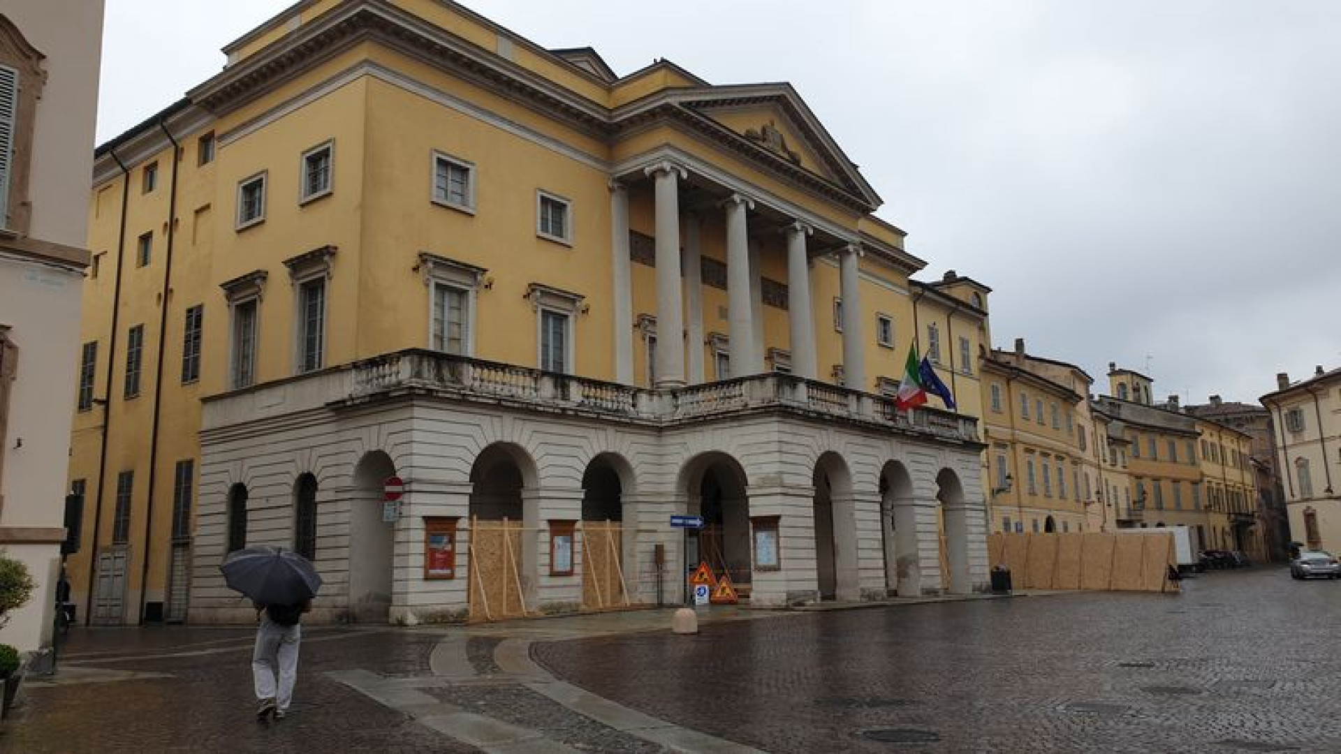 Lavori al teatro Municipale, venerdì 12 giugno chiuso al traffico un tratto di via Verdi