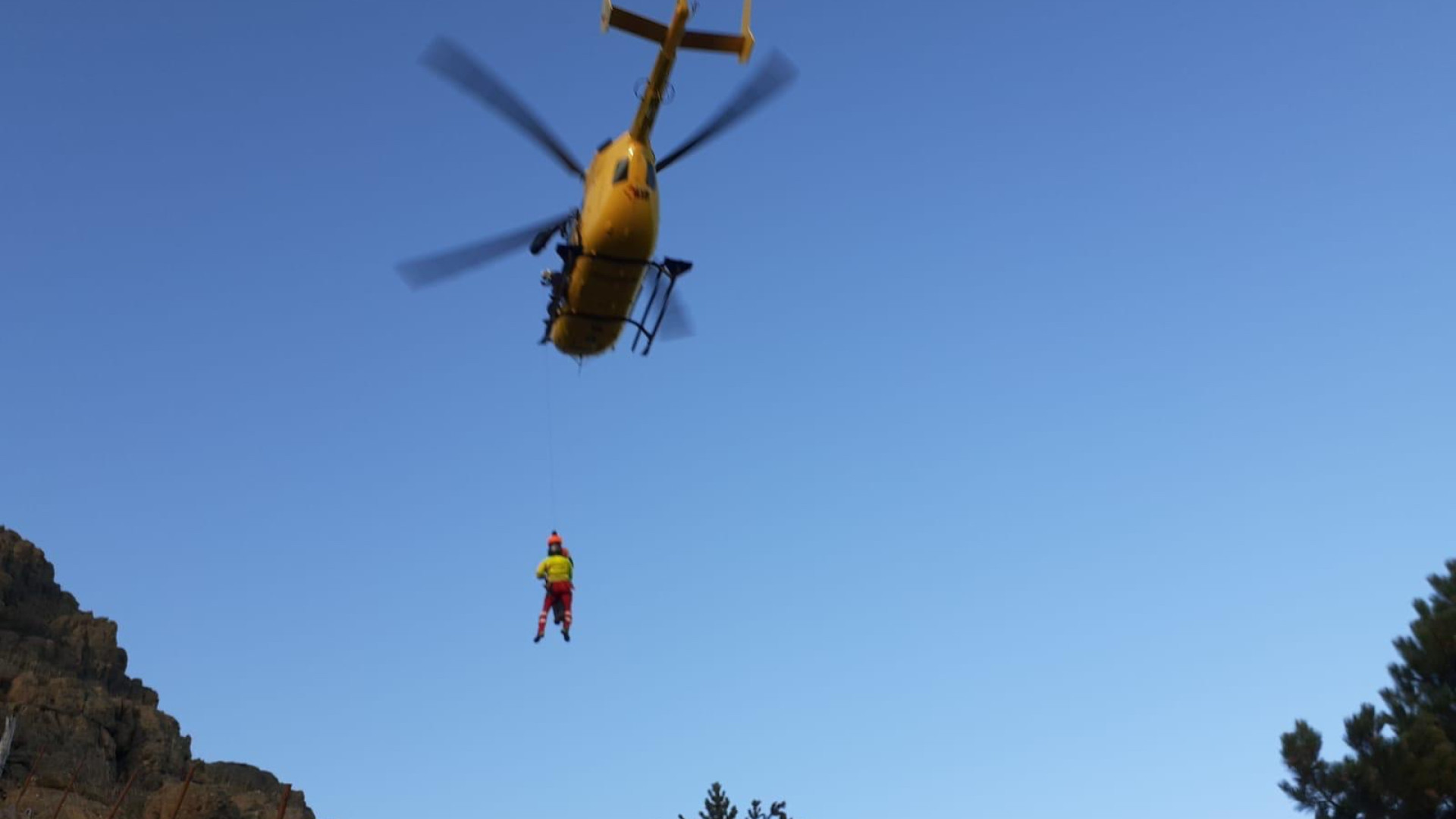 Monte Ragola: uomo cade e batte la testa, ferita anche la moglie che cerca di aiutarlo