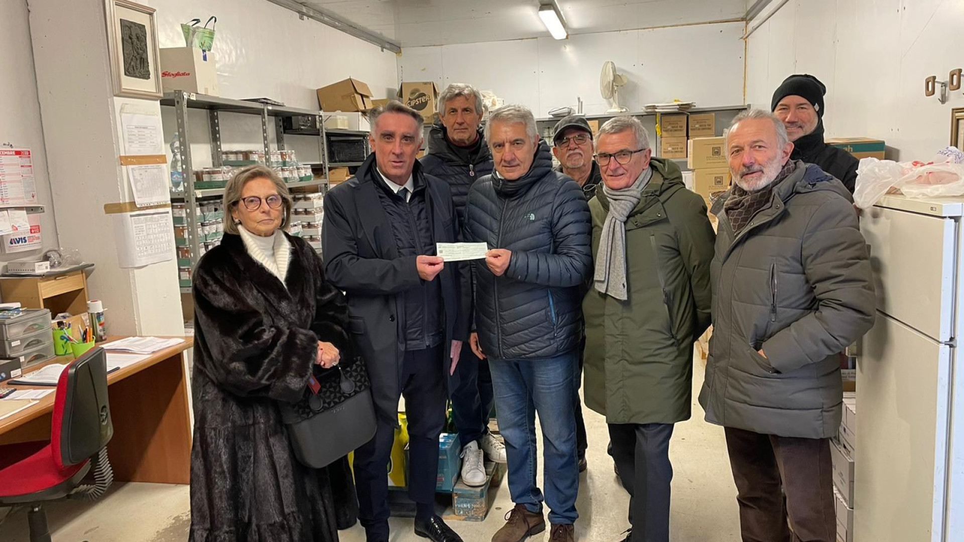 Dai Lions di Castel San Giovanni 1.500 euro al Carrello solidale