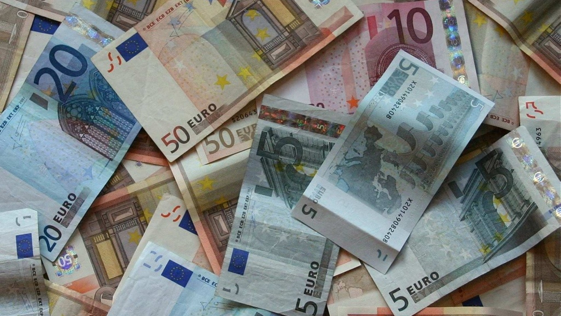 "Ha ereditato 22 milioni di euro". La truffa arriva via fax