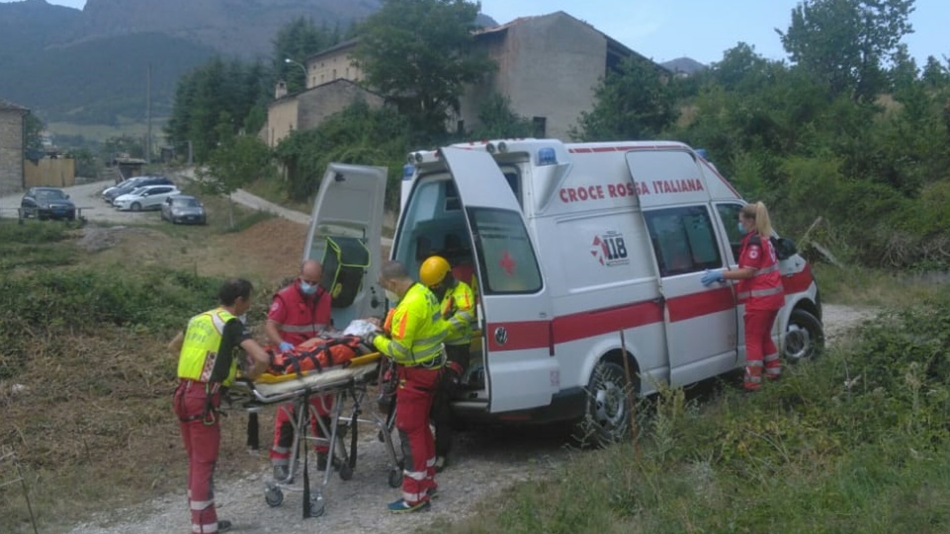 Anziano ferito sul monte Lama, interviene il Soccorso alpino