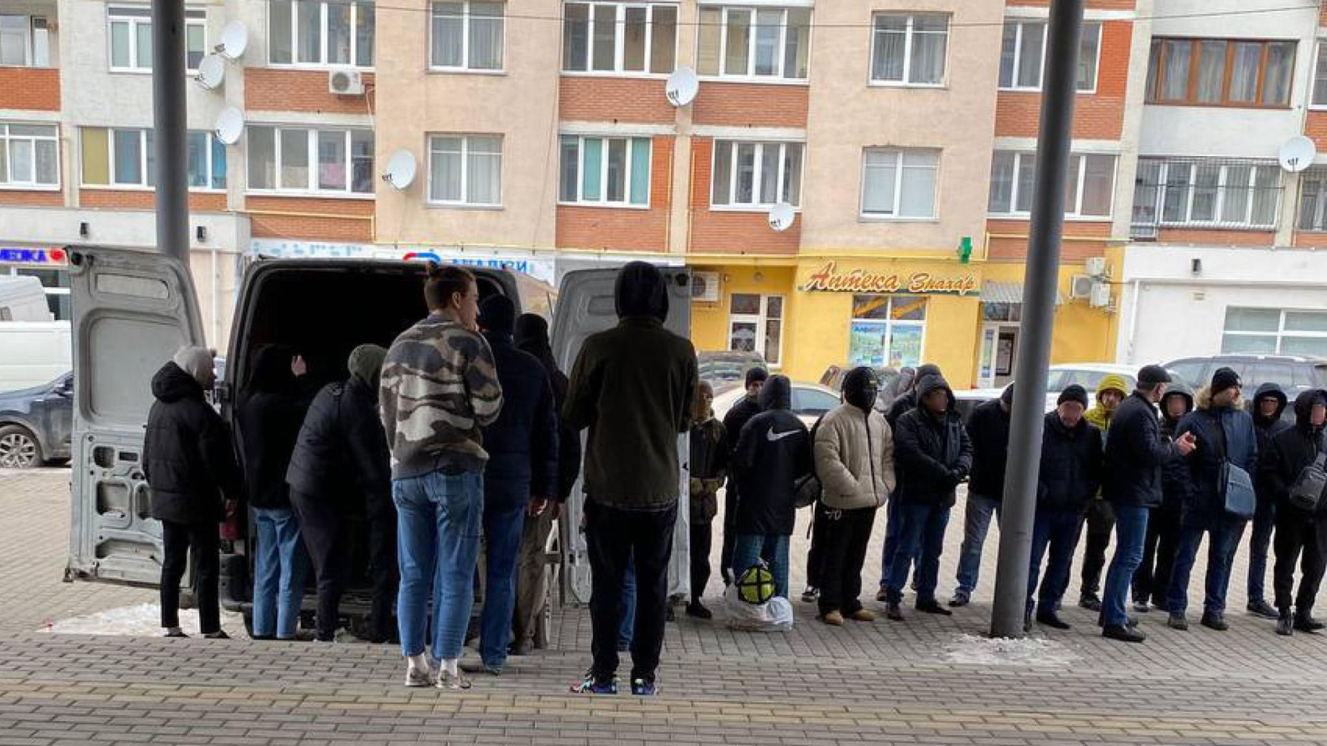 I rifugiati desiderano alloggi, lavoro, imparare la lingua. Ma il loro cuore è in Ucraina
