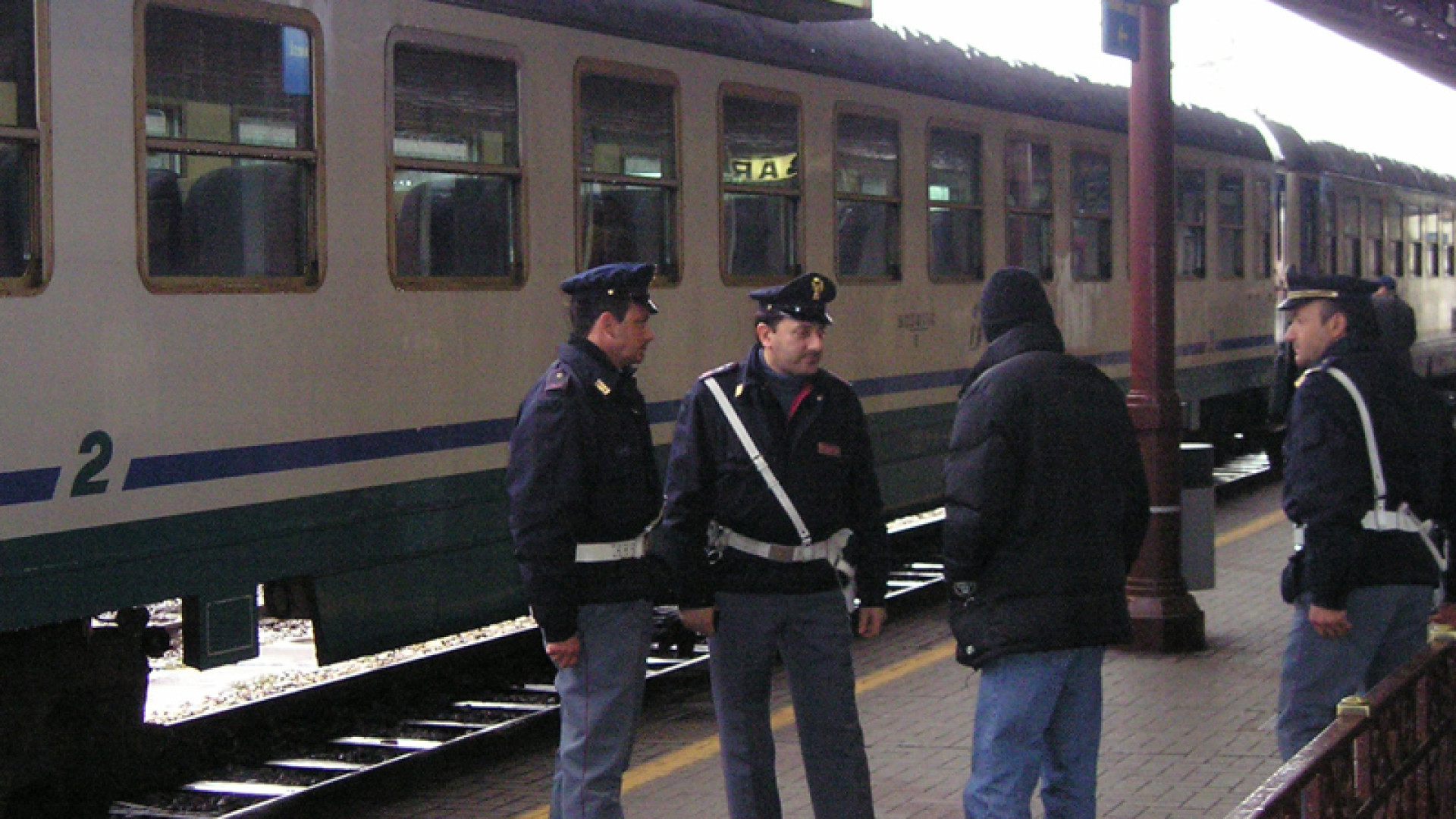 Resta sul treno che viene posteggiato, svizzero chiama il 113 per essere "liberato"