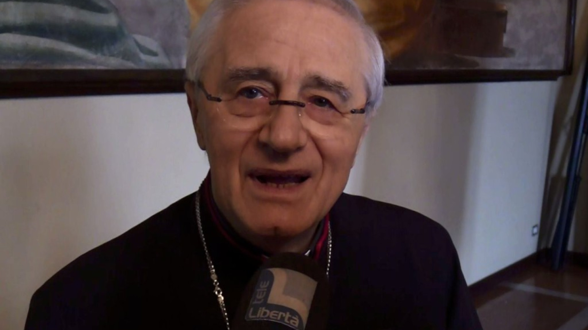 Natale, gli auguri del vescovo Ambrosio. Tra due giorni compirà 75 anni