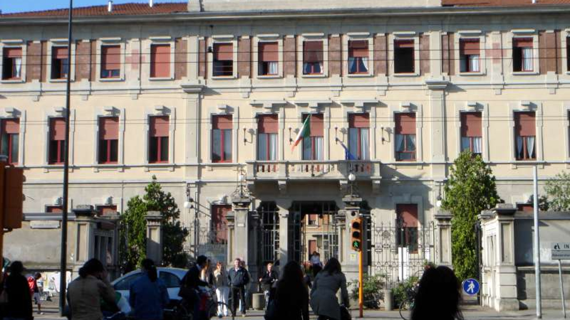 Ancora grave l'uomo investito dalle fiamme, ustioni sul 20% del corpo