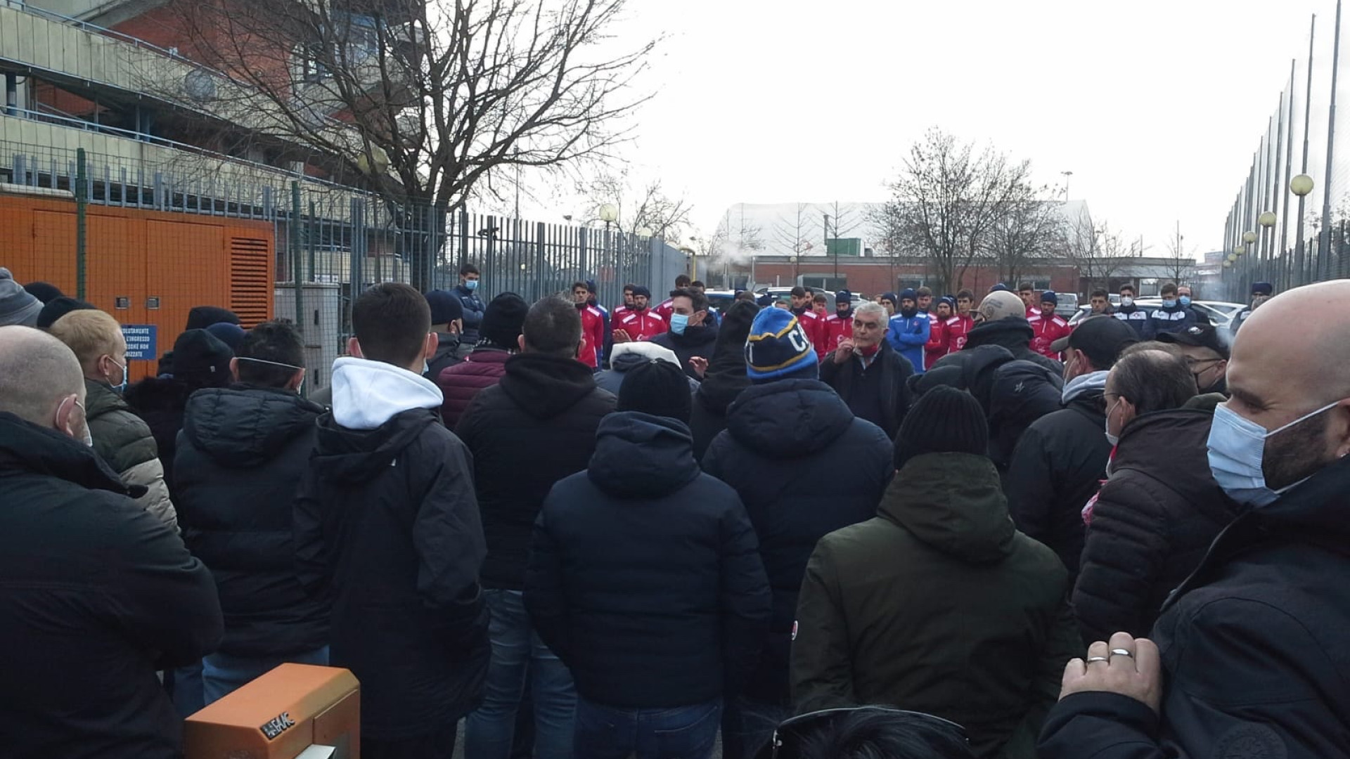 Piace in crisi, scatta la contestazione: confronto tra Pighi e gli ultras