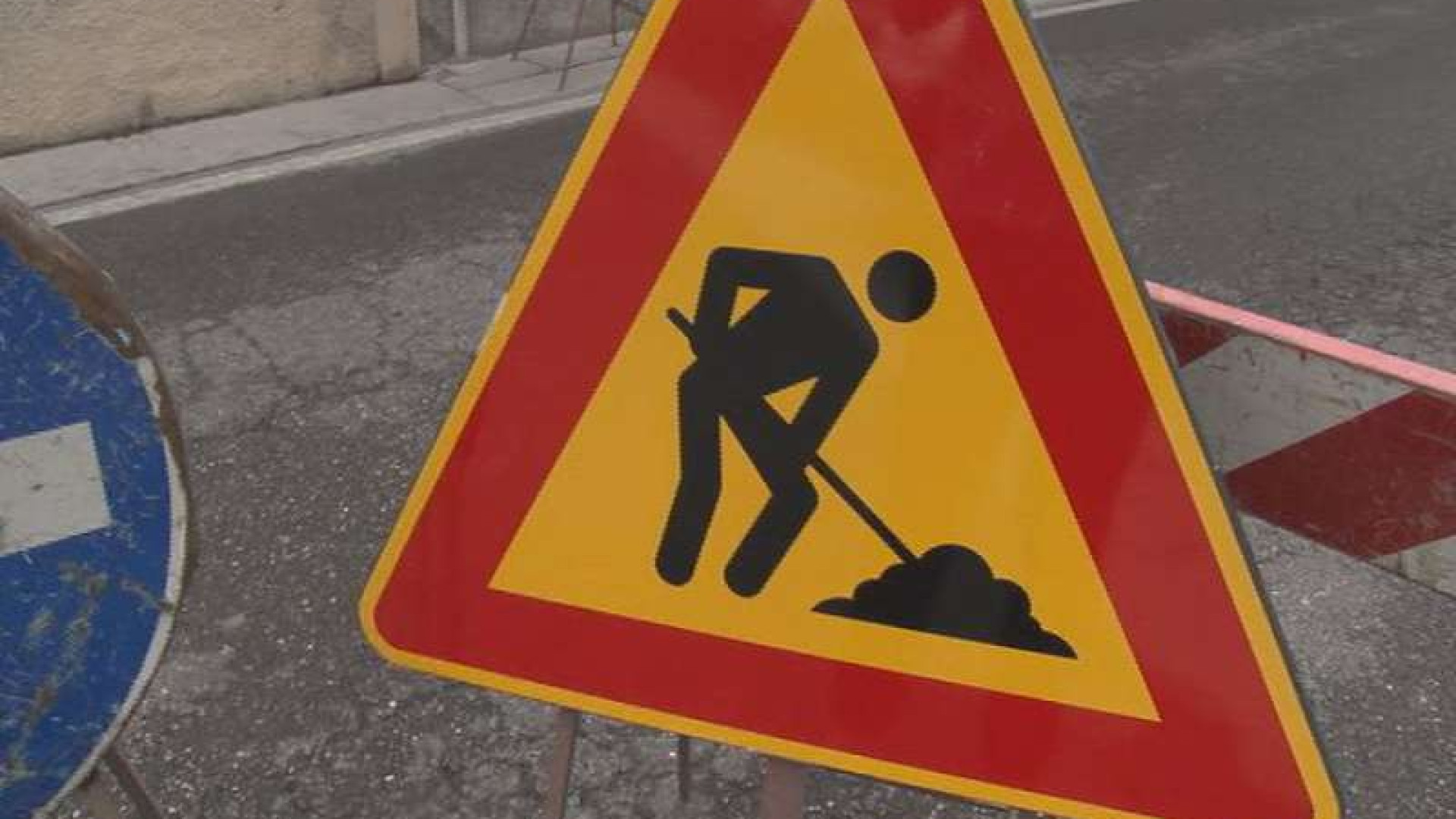 Lavori alla rete fognaria: vietata la circolazione in un tratto di Corso