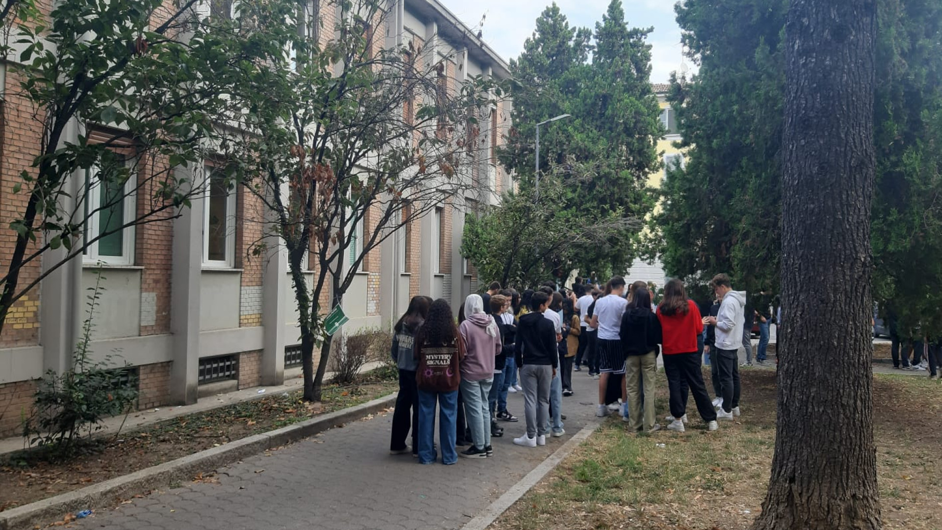 Terremoto avvertito in tutta la provincia: evacuati scuole, uffici e biblioteche