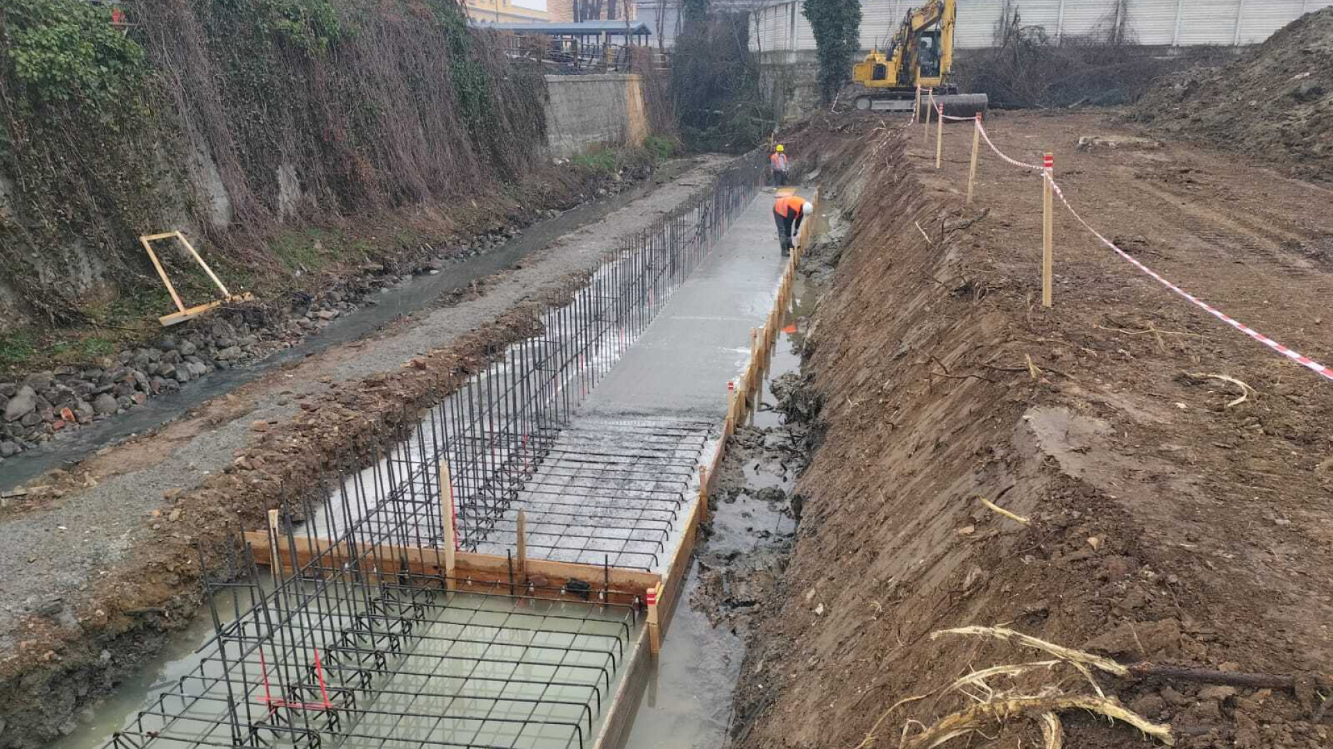 Maxi cantiere da 400mila euro sul Rio Lora. Visita dell'assessore Priolo