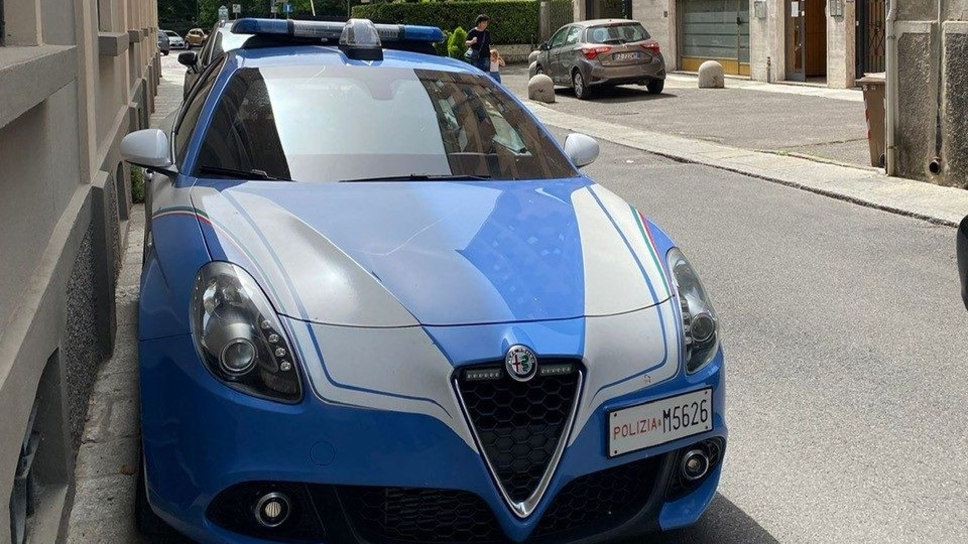 Macchina fotografica e monili da 1.500 euro: furto nella notte in via Benedettine