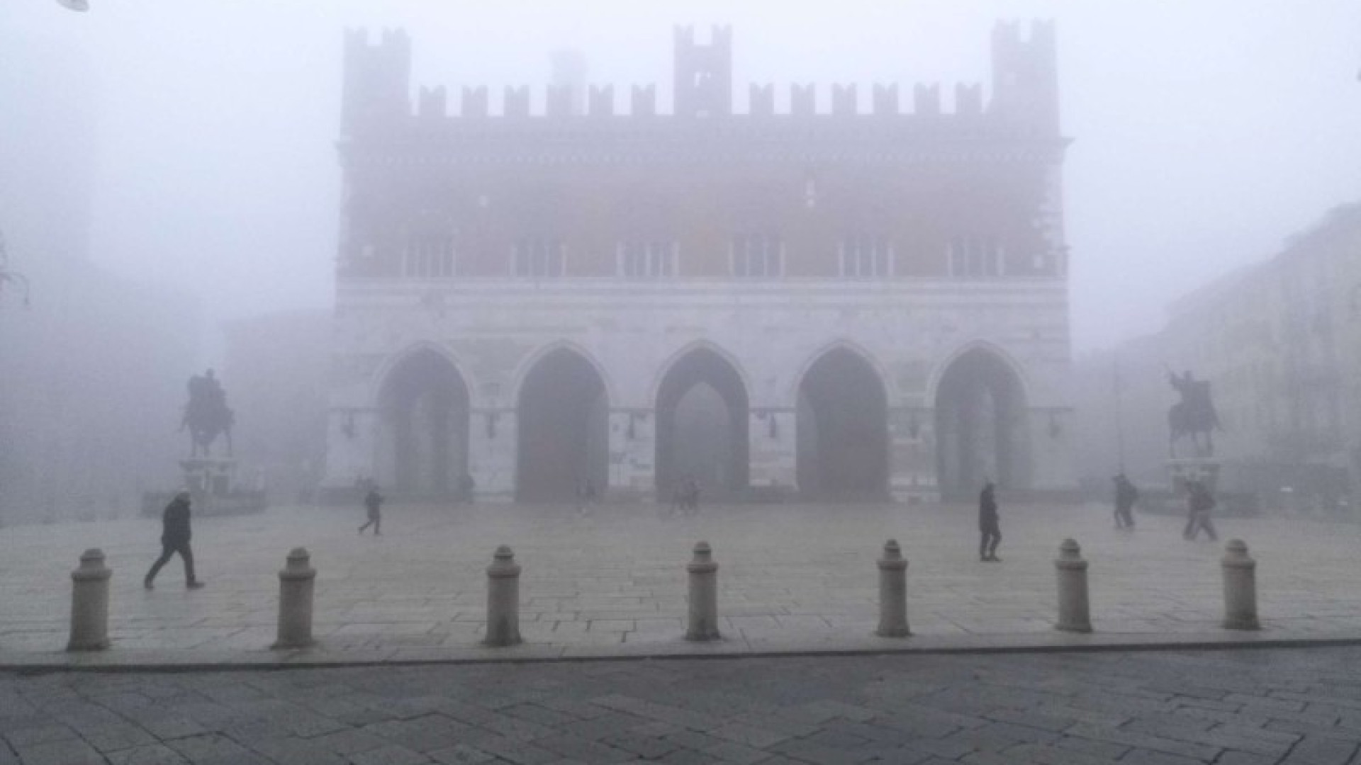 Meteo: nuova perturbazione in arrivo. Previste fitte nebbie