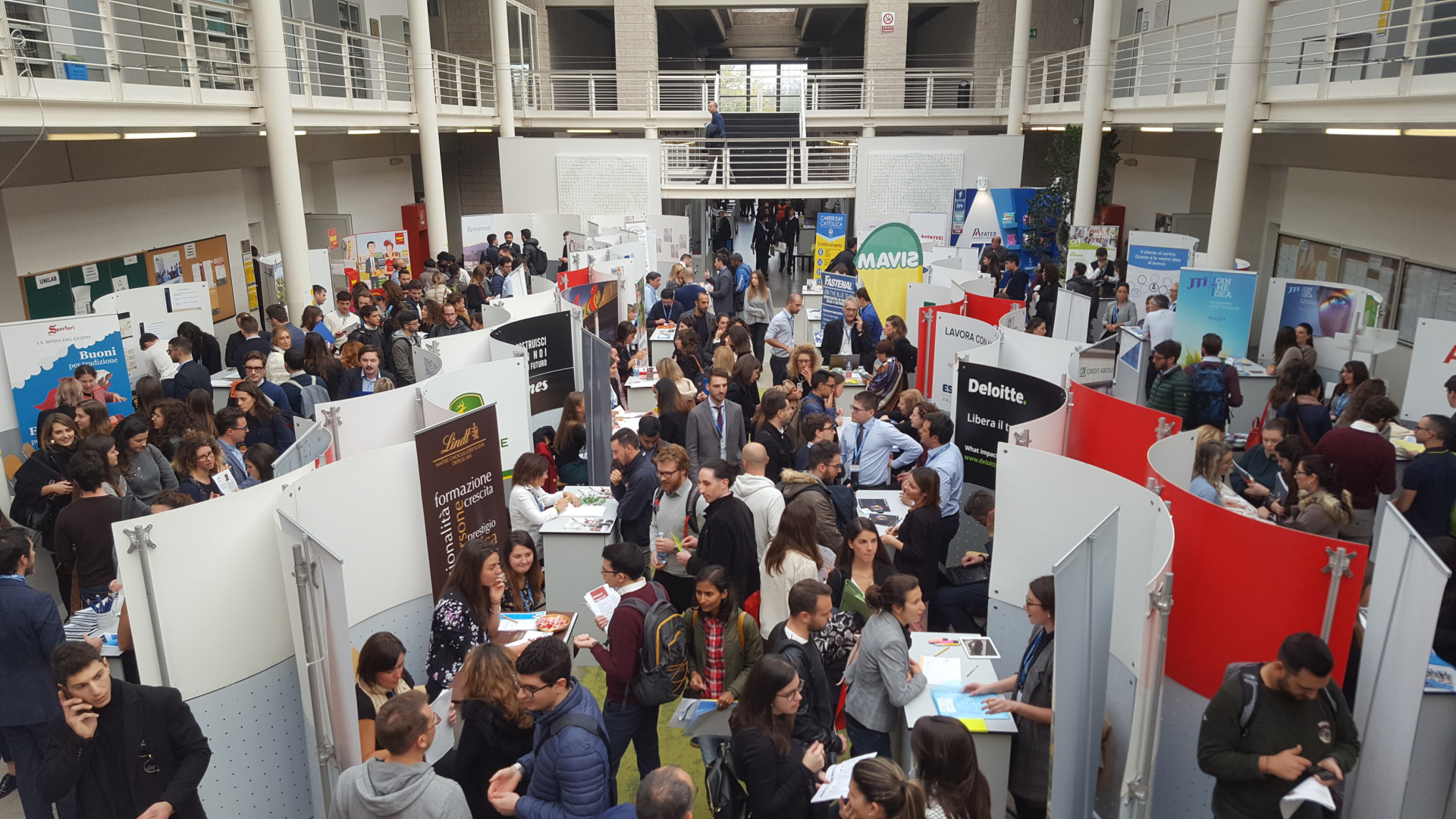 Career Day, alla Cattolica le aziende incontrano studenti e laureandi