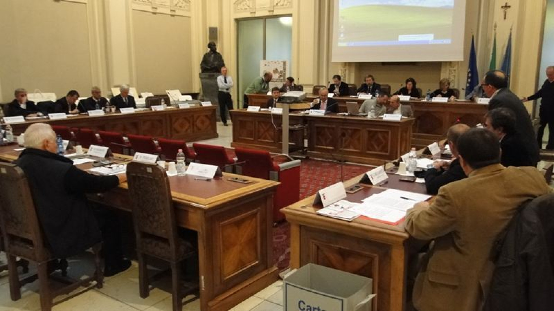 Consiglio provinciale: la minoranza lascia l’aula per protesta