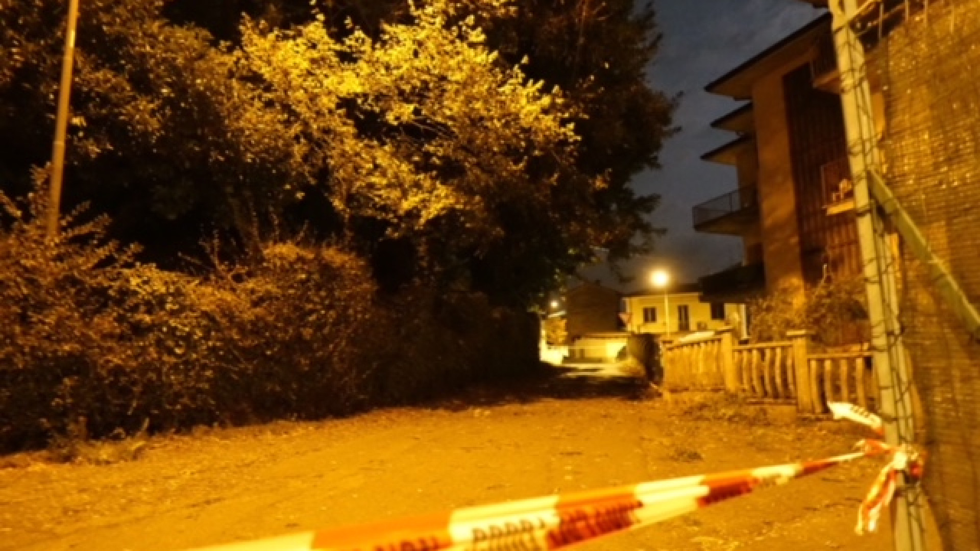 Temperatura in picchiata e raffiche a 70 orari: forte vento spazza città e provincia
