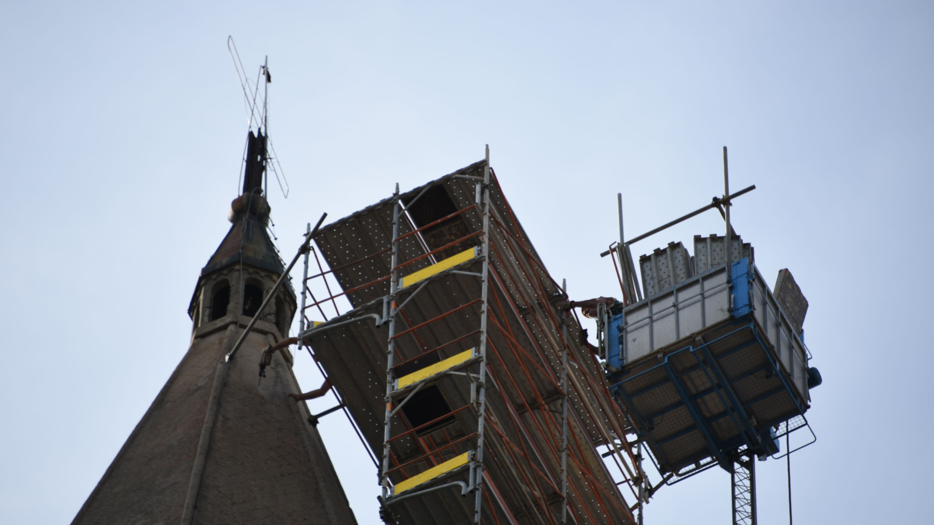 "Tra due mesi la croce di nuovo sul campanile del Corpus Domini"