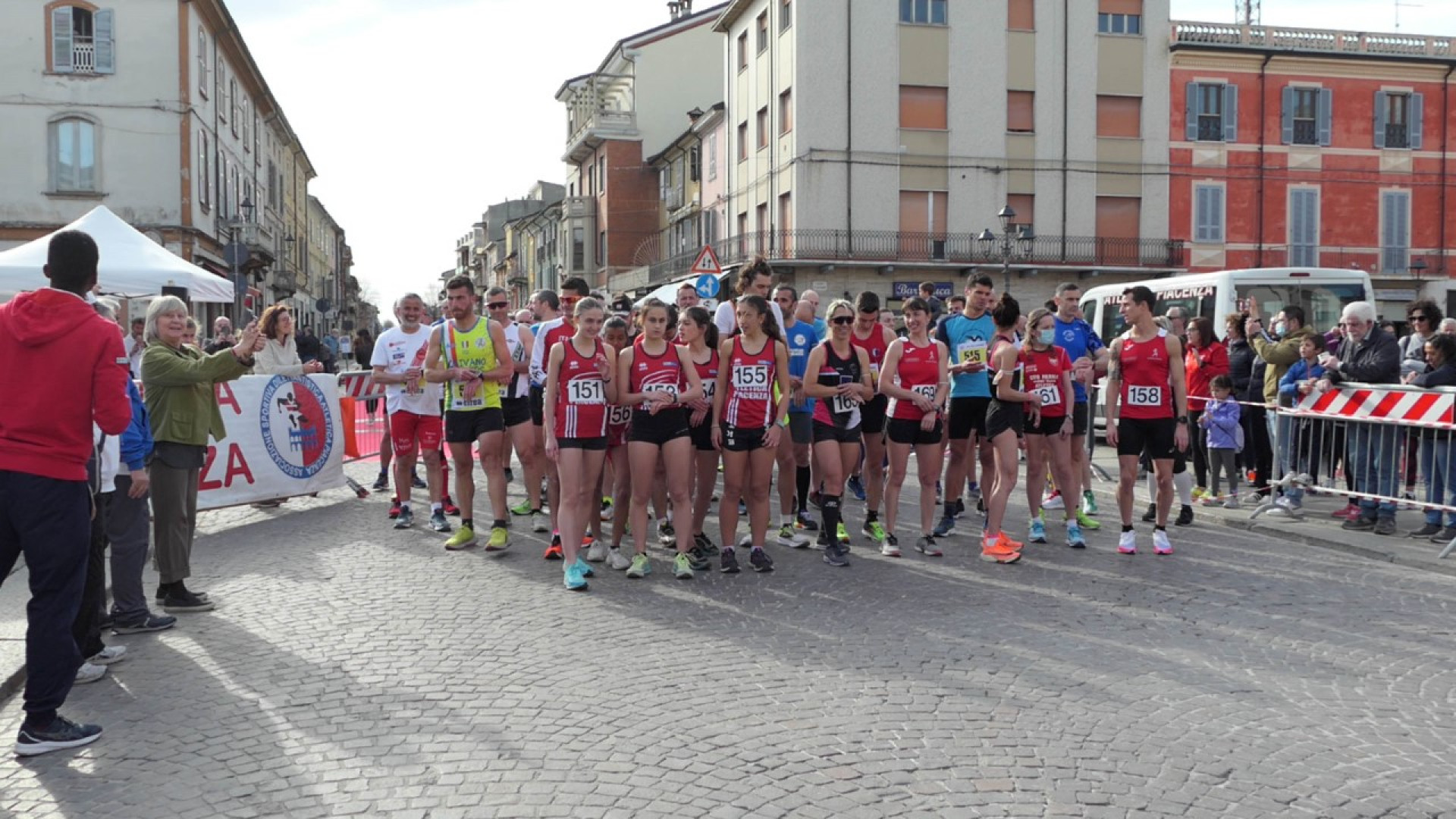 Dopo due anni di assenza è tornata la "Castello Run": tutto esaurito