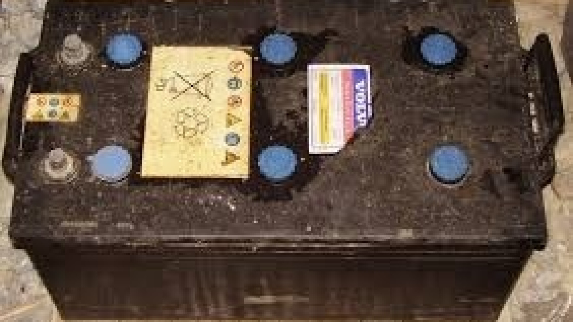 Colpo in un'officina: rubate batterie da camion per 10mila euro