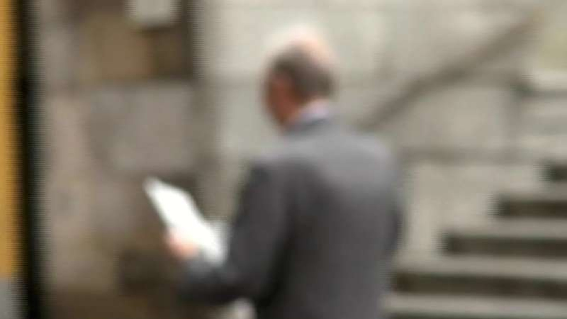 "Sono il figlio di un ex collega", anziano raggirato in via Conciliazione