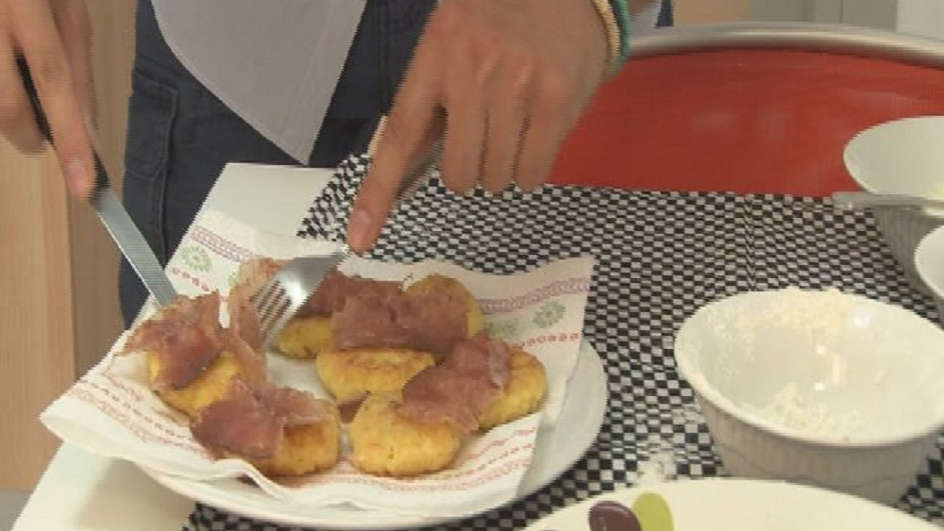 Polpette con riso e speck: la gustosa ricetta contro lo spreco di cibo