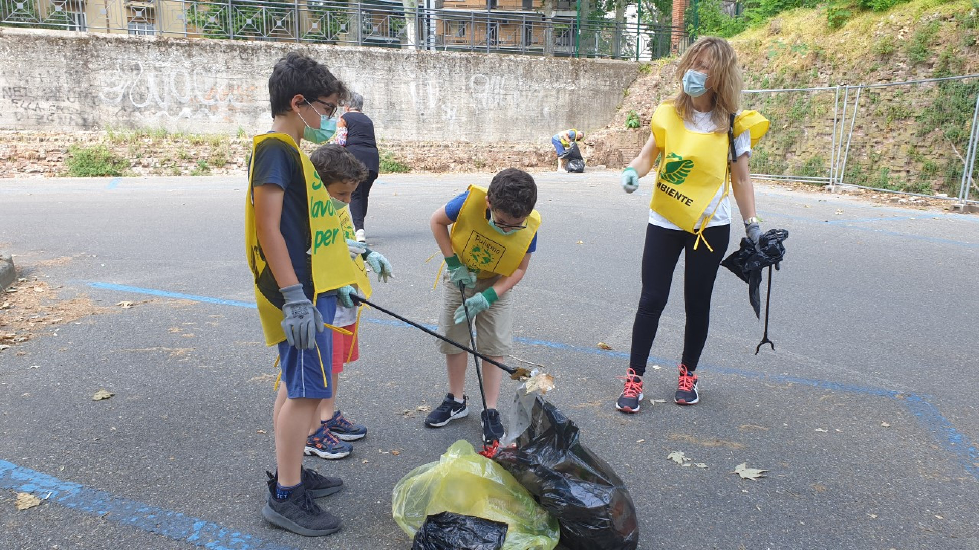 Dal Facsal a via dei Pisoni: "Puliamo Piacenza" coinvolge giovani e famiglie