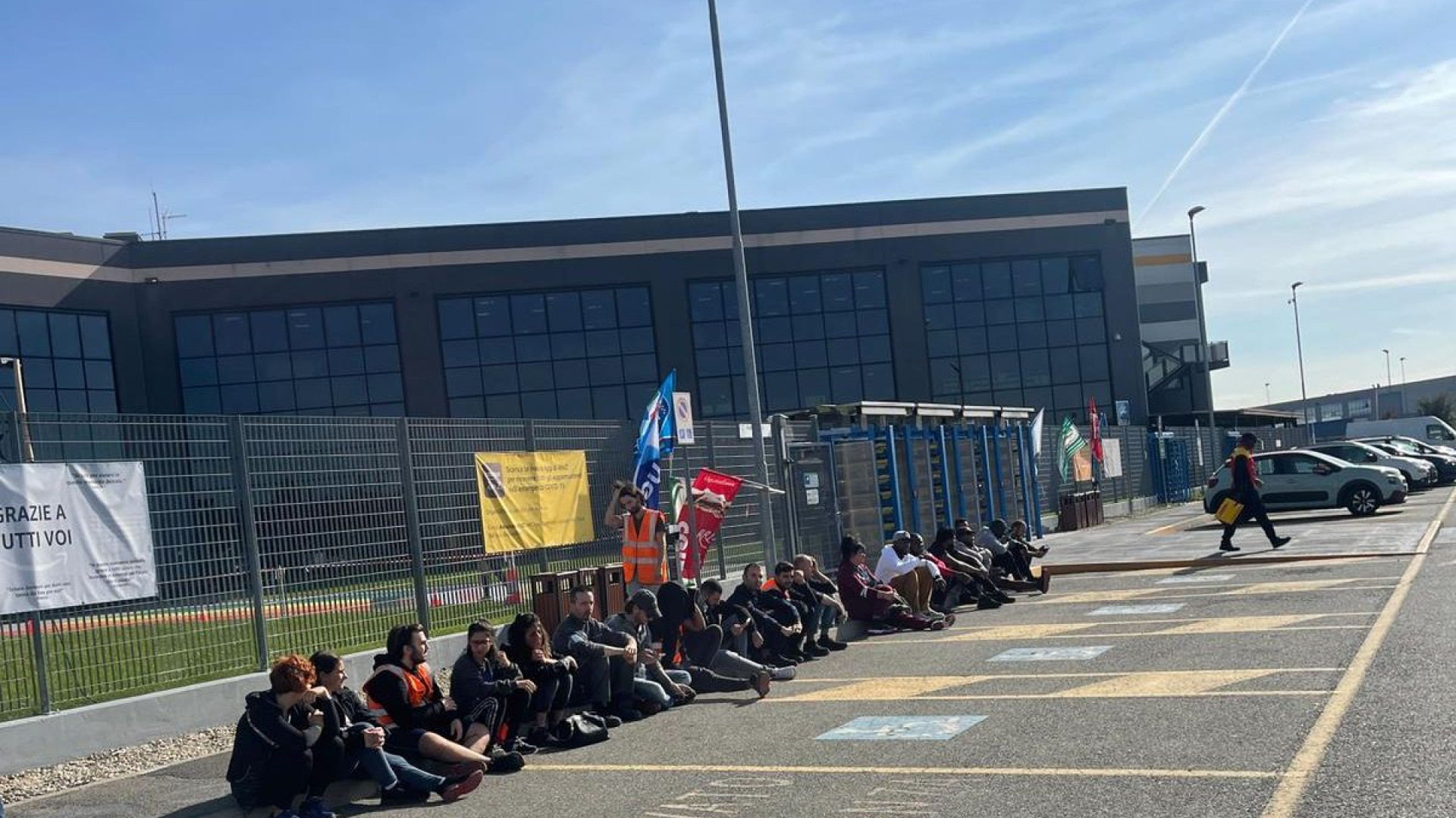 Amazon, ancora scioperi. Oggi un’ora di astensione dal lavoro per ogni turno