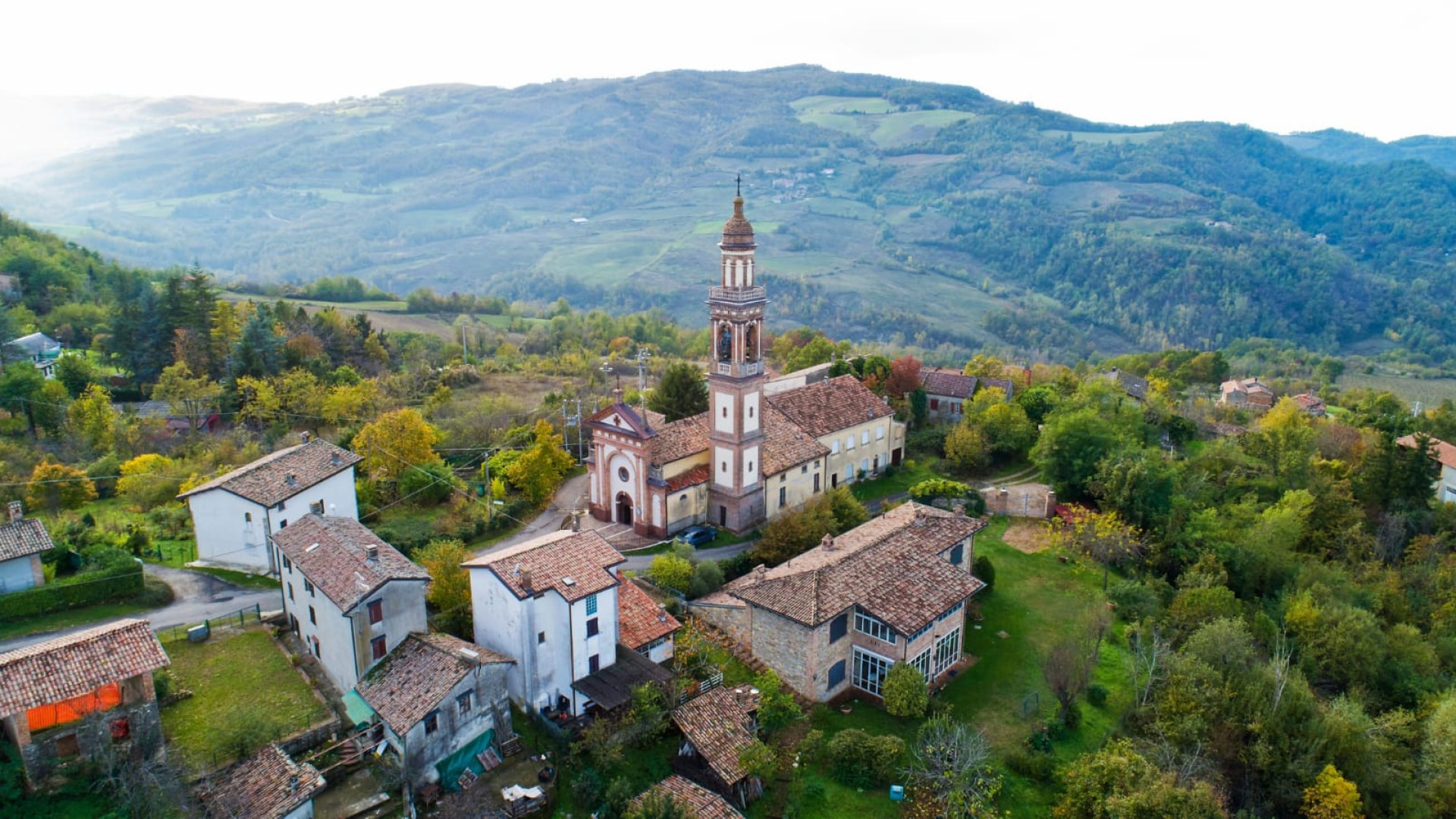 Domenica a Montechino la marcia dell'Alta Val Riglio: "Tra boschi, castelli e borghi"
