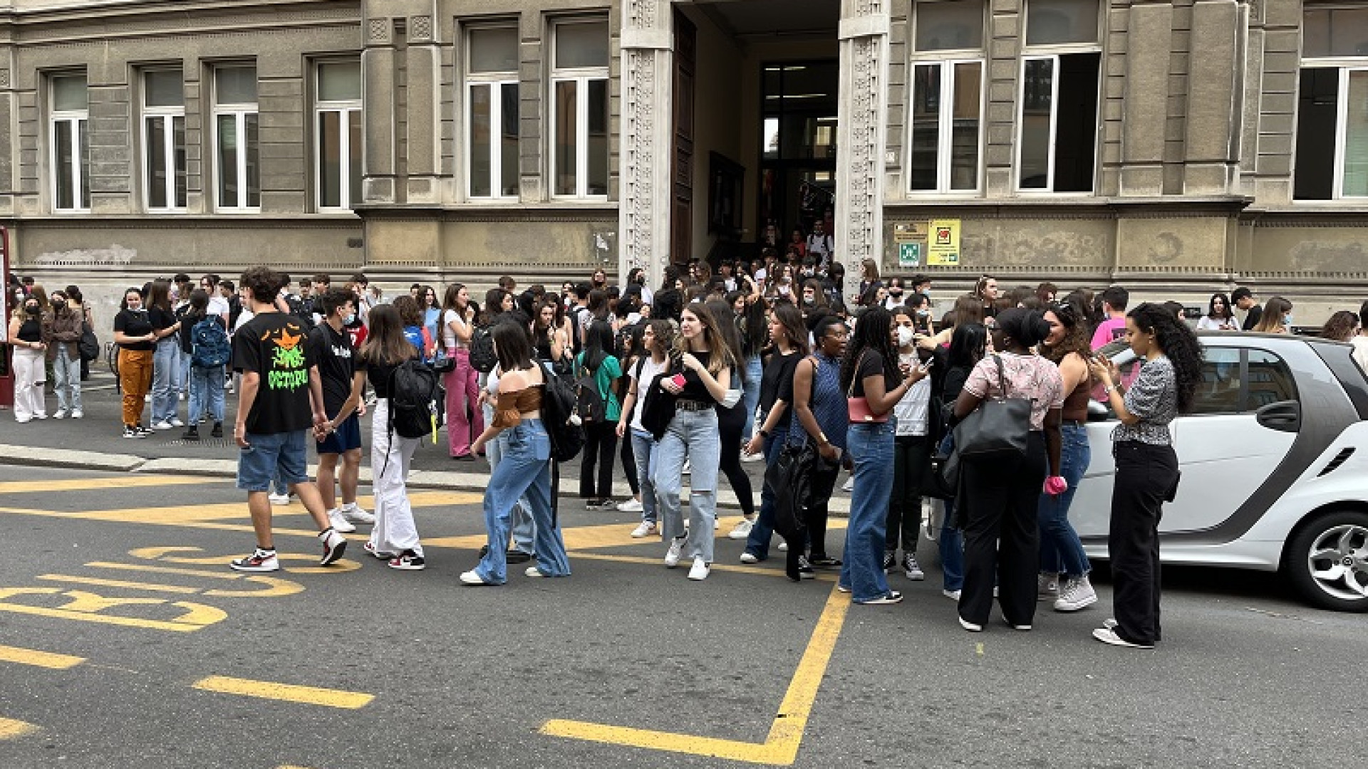 Prima campanella senza obbligo di mascherina per i 35mila scolari piacentini