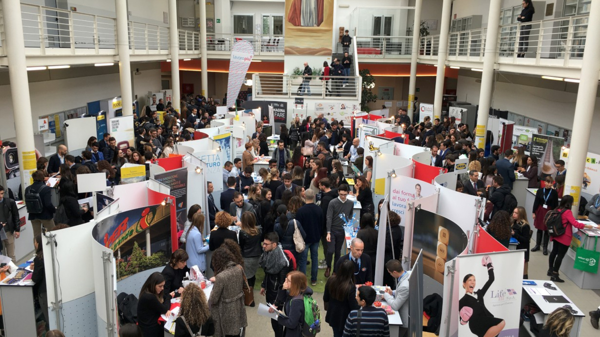 Incrocio tra domanda e offerta di lavoro con il Career Day della Cattolica
