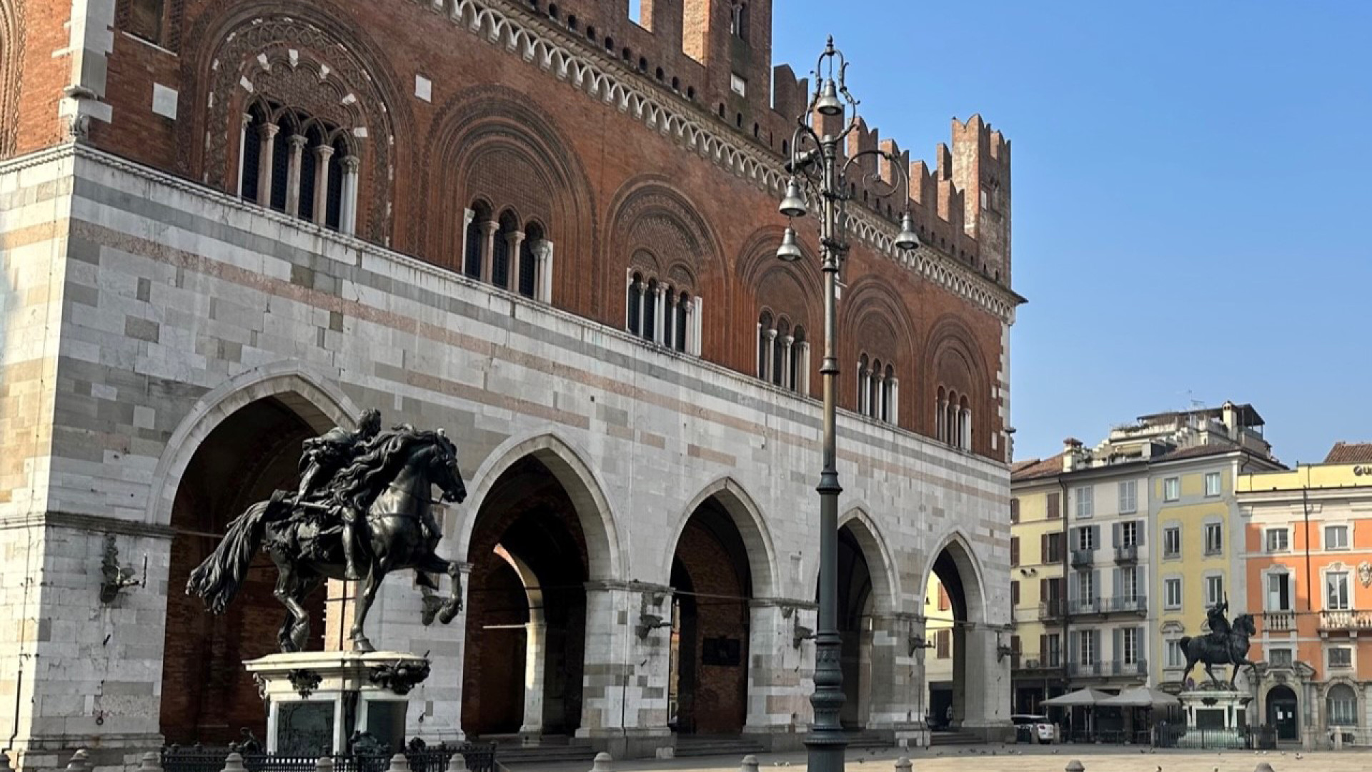 Turismo, nel ponte di Pasqua 1.500 visite a Piacenza tra Farnese e salite alle cupole