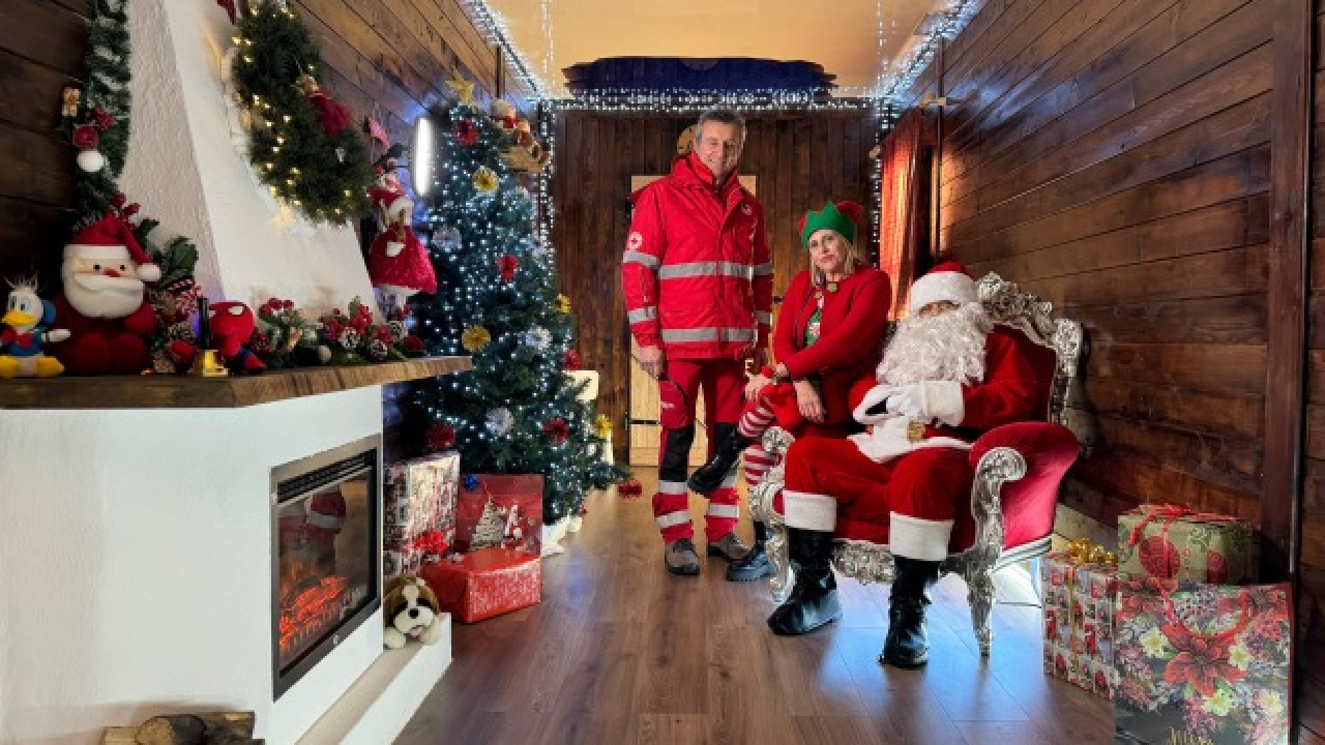 Arrivato il tir di Babbo Natale della Croce Rossa, raccoglie giocattoli da regalare
