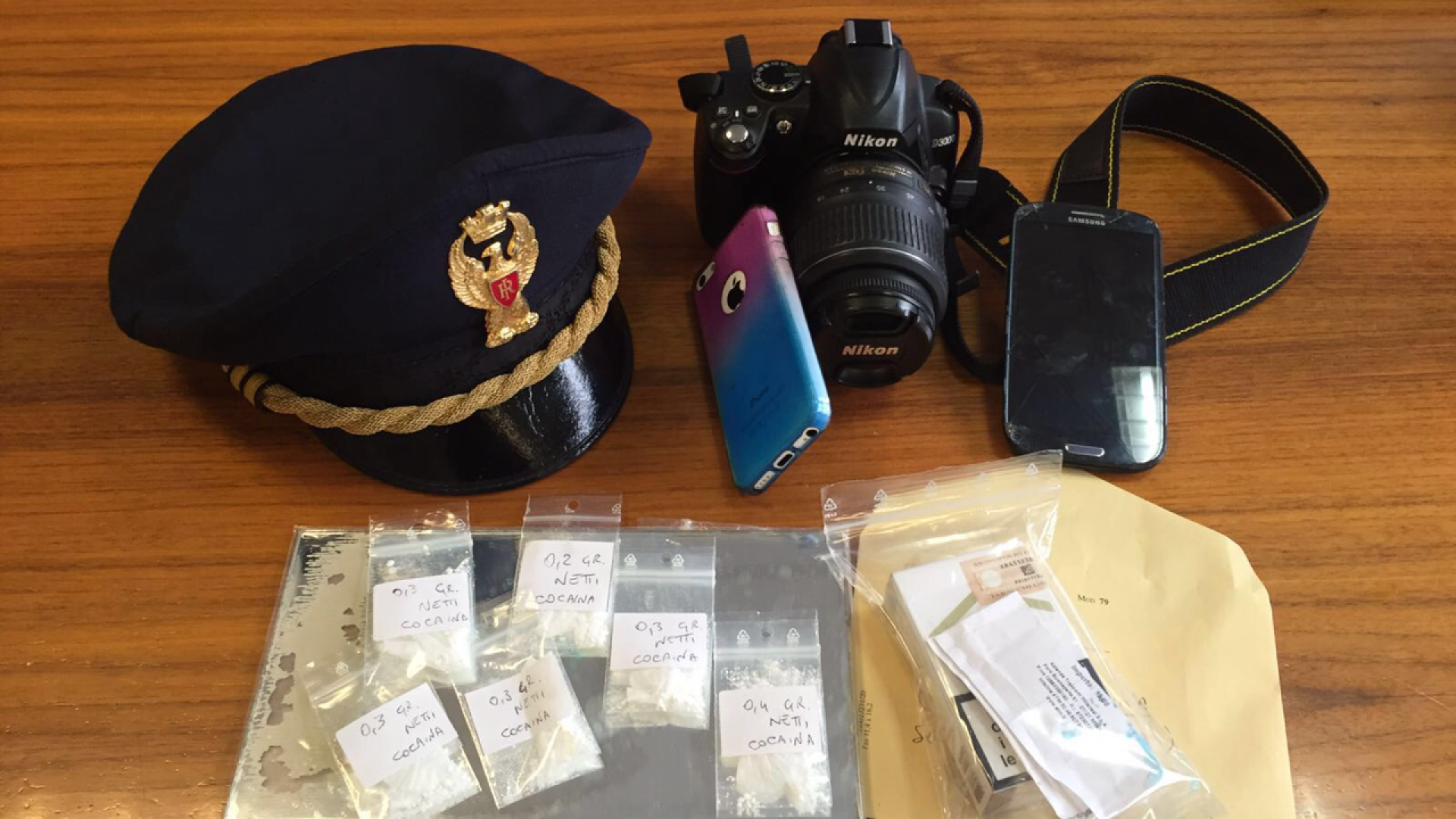 Lite in via Colombo, spunta la cocaina. Denunciato 45enne