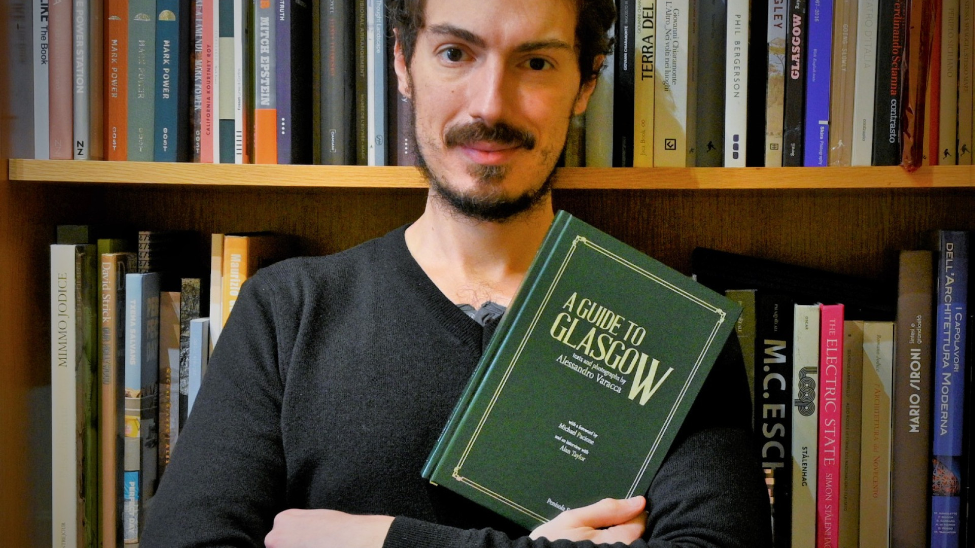 Il ricercatore-fotografo Varacca racconta la città di Glasgow in una guida