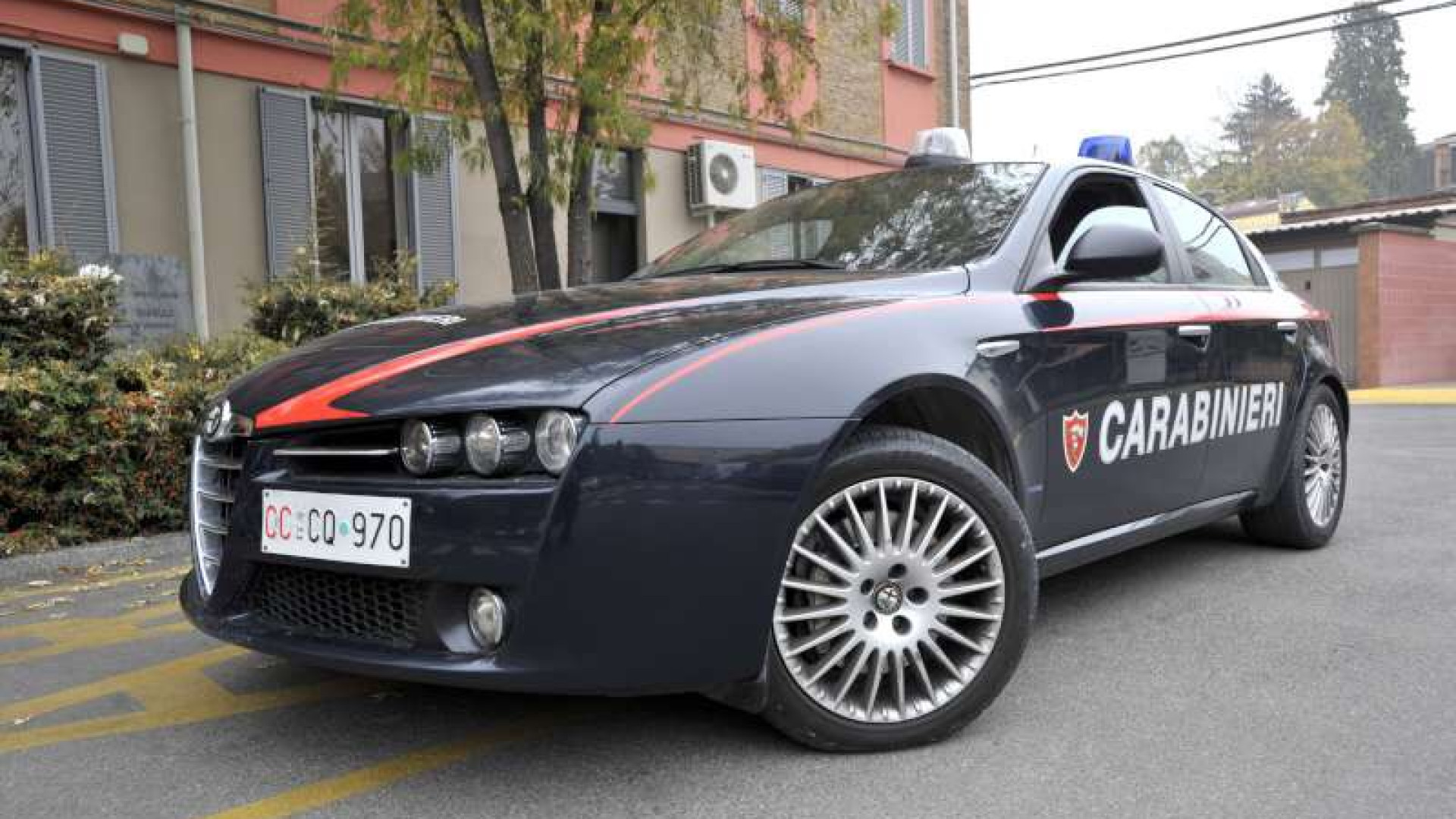 Controlli antiterrorismo dei carabinieri: espulso e imbarcato un 38enne marocchino