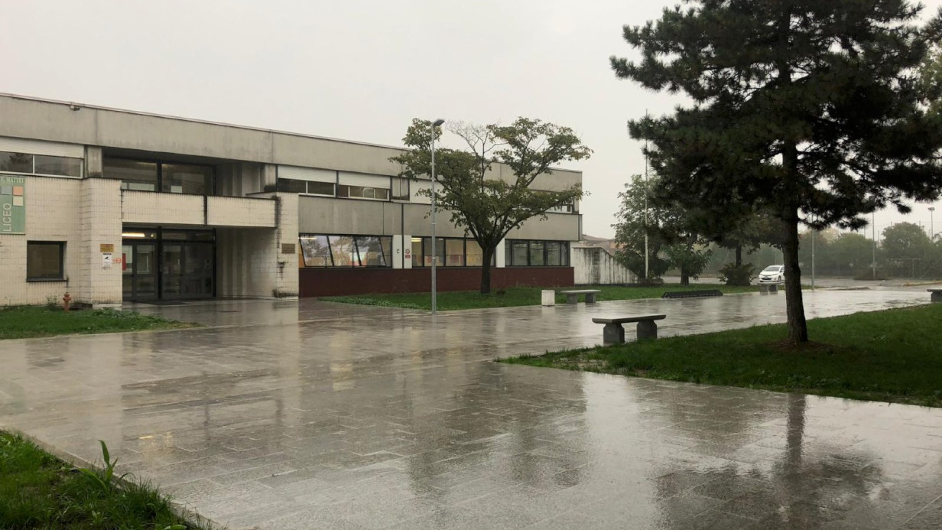 Nuova piazzetta al polo Mattei. Gli studenti incontrano la Provincia
