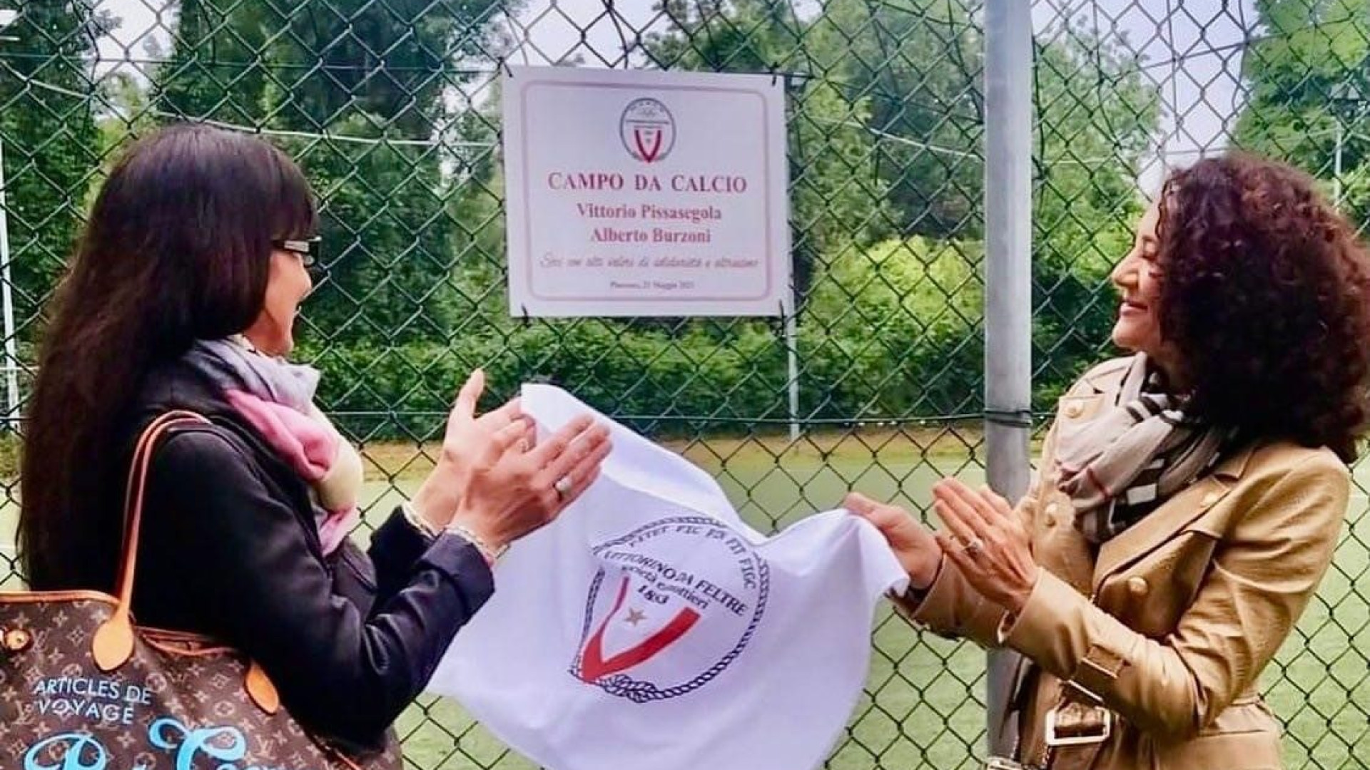 Il Burzo "ritrova" Vittorio alla Vittorino: ora il campo da calcio porta il loro nome