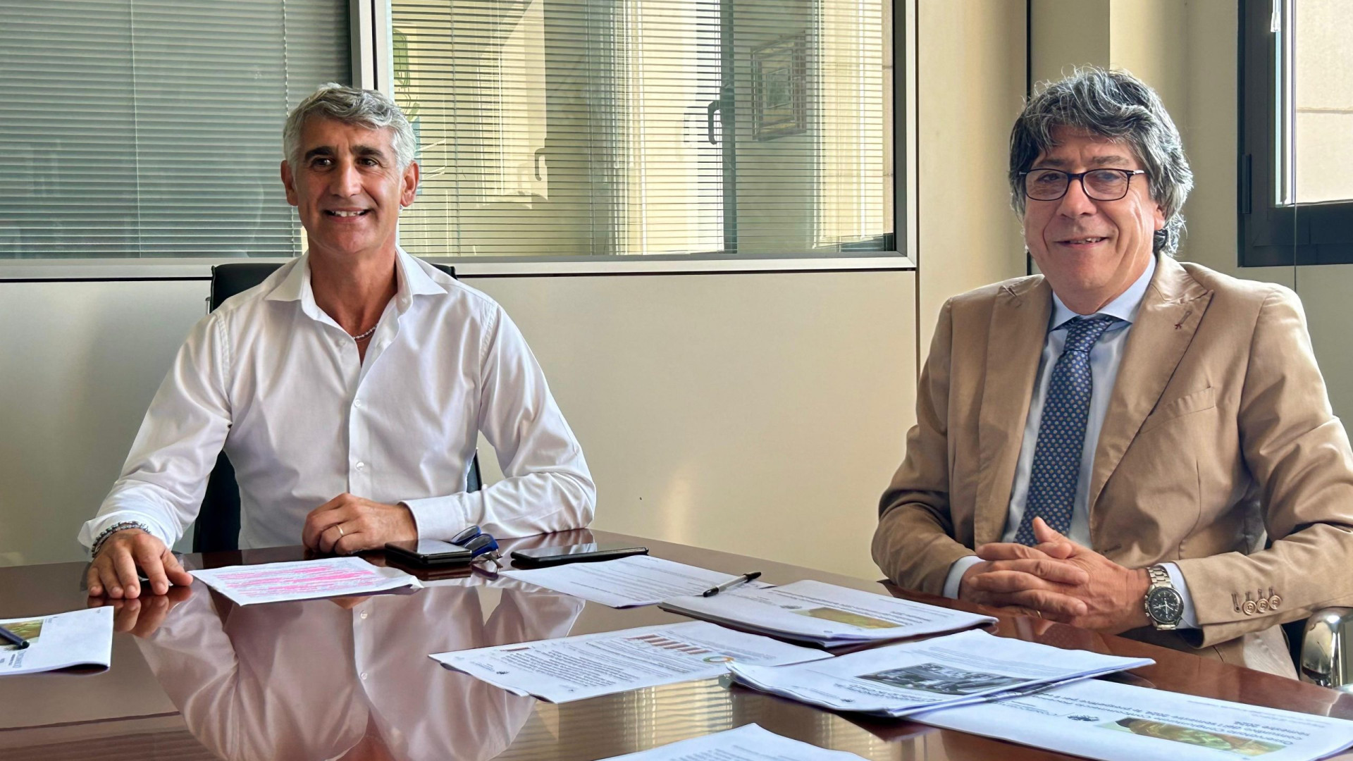 "Più fiducia e ricavi, ma attenzione all'e-commerce": indagine di Confcommercio